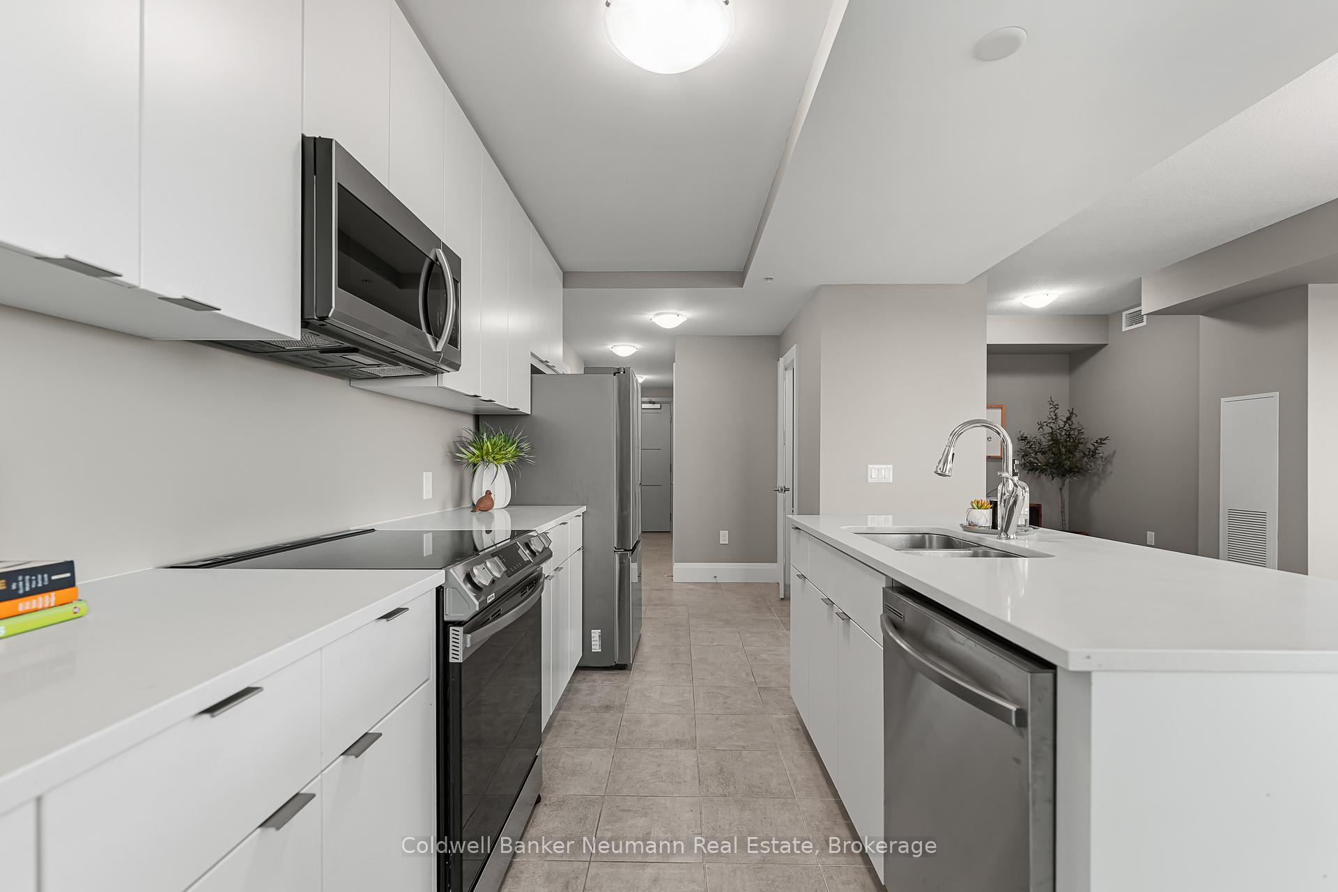 Photo 17 of Unit 802, 73 Arthur Street, Guelph, St. Patrick's Ward — HOMEH