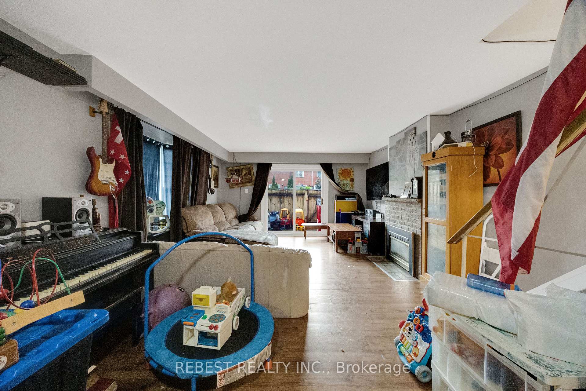Photo 11 of Unit 1, 73 Arbour Glen Crescent, London, East A — HOMEH