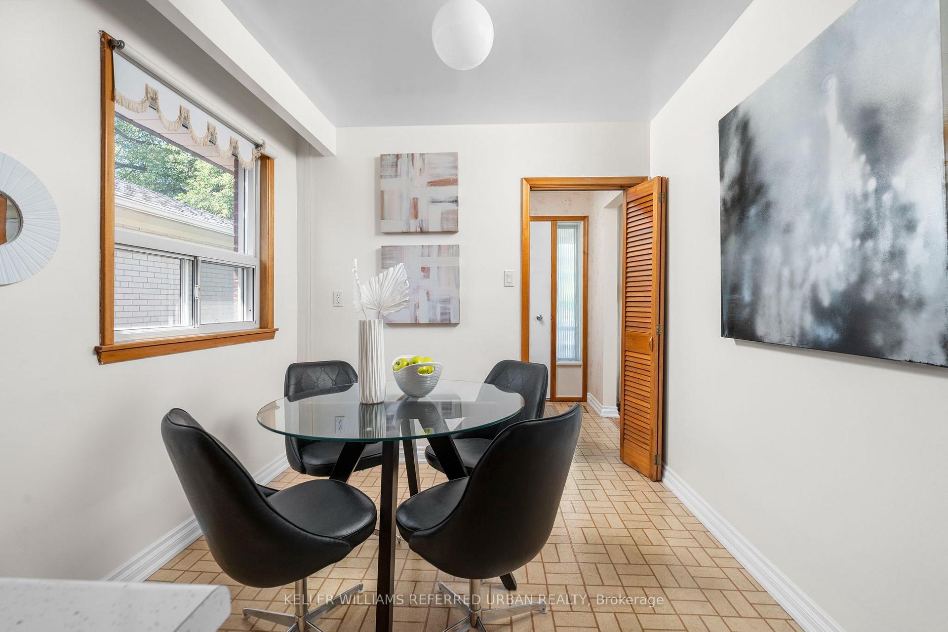 Photo 13 of 19 Groverdale Road, Etobicoke, Etobicoke West Mall — HOMEH