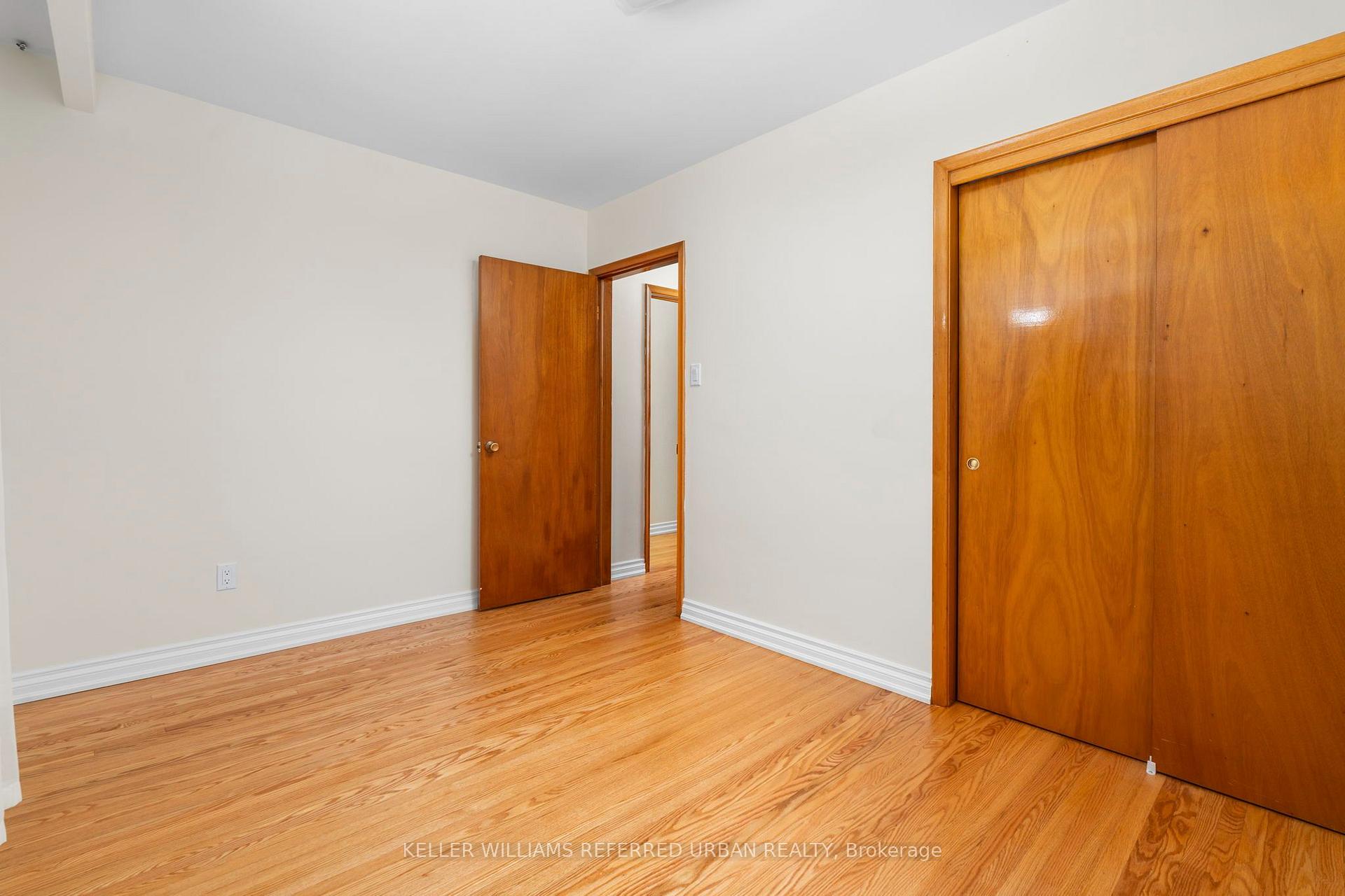 Photo 20 of 19 Groverdale Road, Etobicoke, Etobicoke West Mall — HOMEH