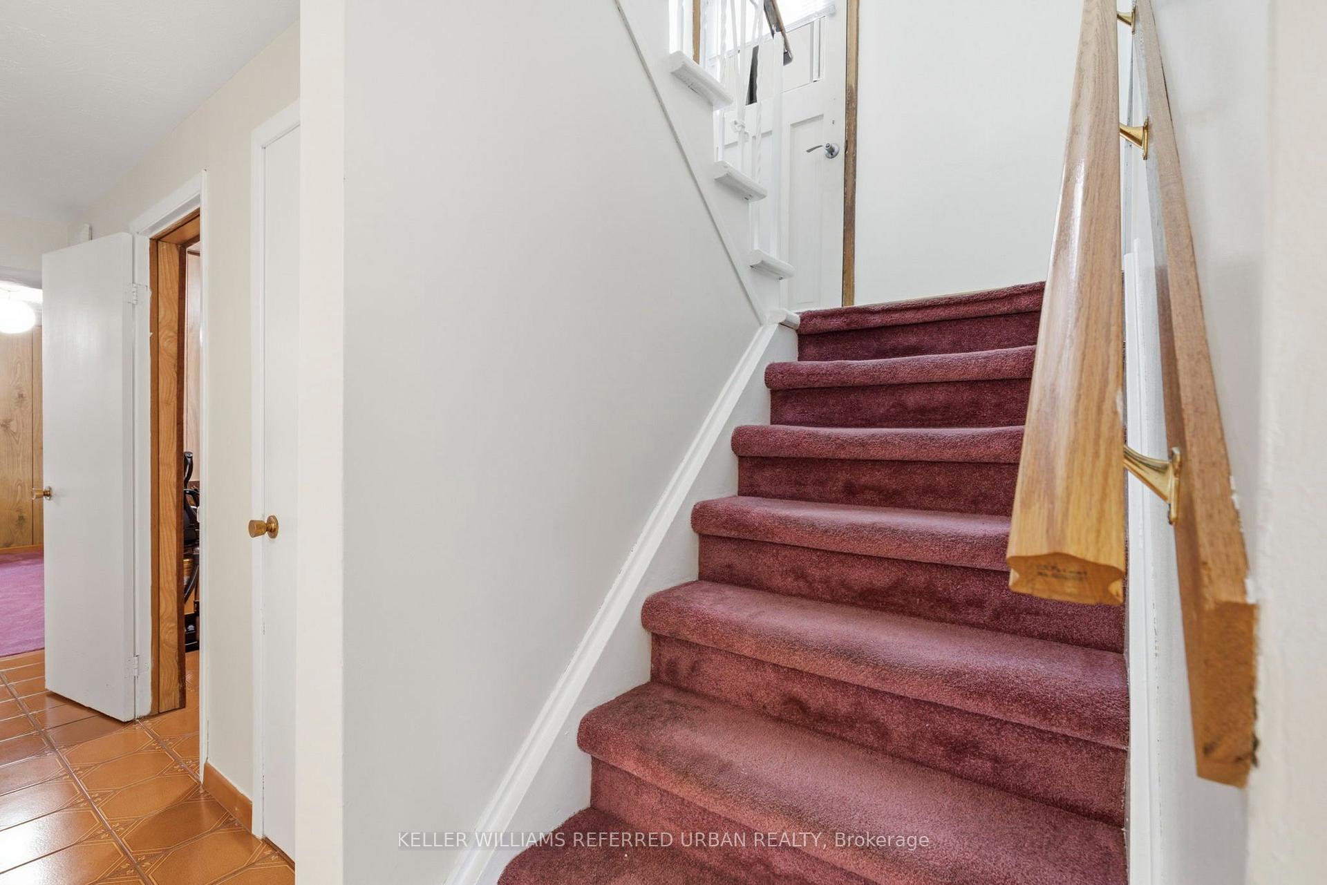 Photo 21 of 19 Groverdale Road, Etobicoke, Etobicoke West Mall — HOMEH