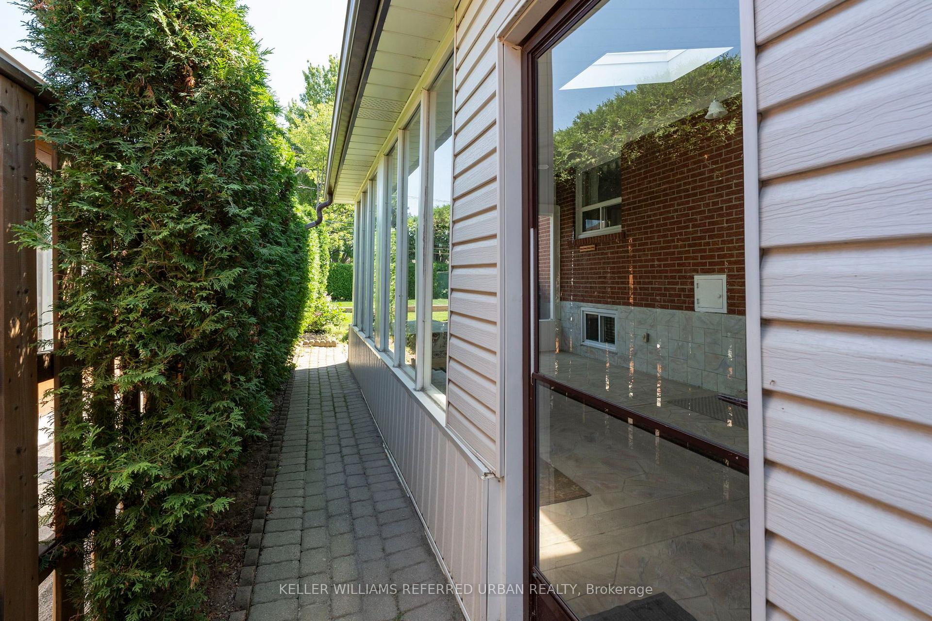 Photo 30 of 19 Groverdale Road, Etobicoke, Etobicoke West Mall — HOMEH