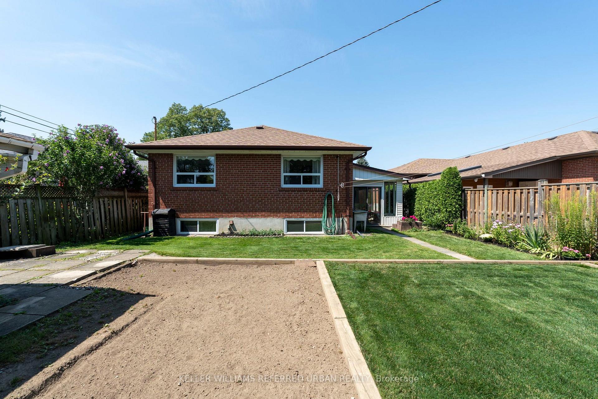 Photo 38 of 19 Groverdale Road, Etobicoke, Etobicoke West Mall — HOMEH