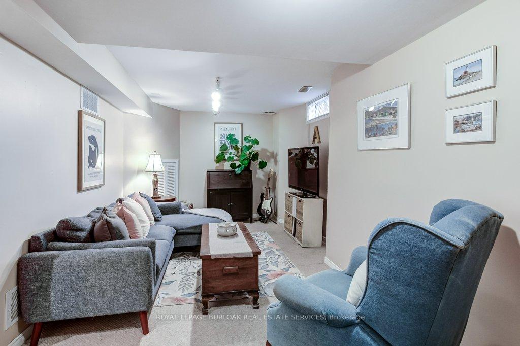Photo 33 of 4 Edgewater Drive, Hamilton, Lakeshore — HOMEH