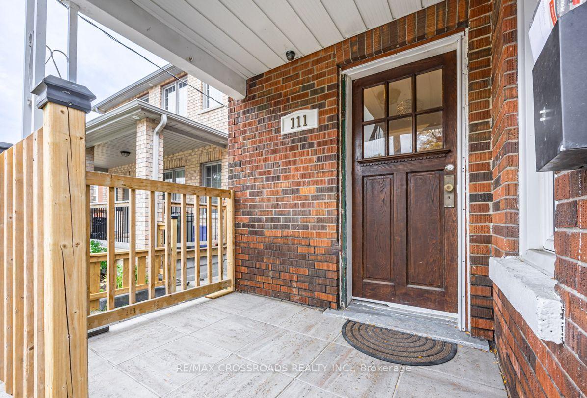 Photo 2 of 111 Elgin Street W, Oshawa, O'Neill — HOMEH
