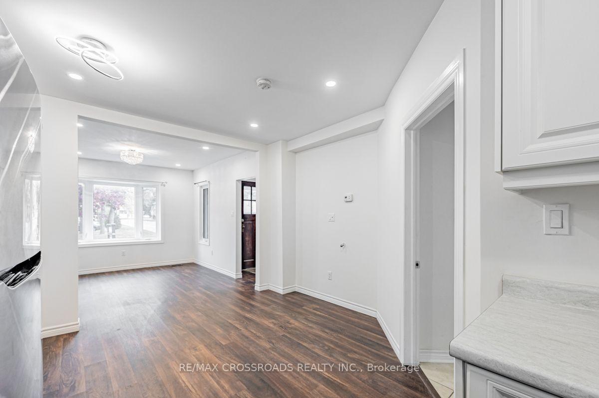 Photo 17 of 111 Elgin Street W, Oshawa, O'Neill — HOMEH