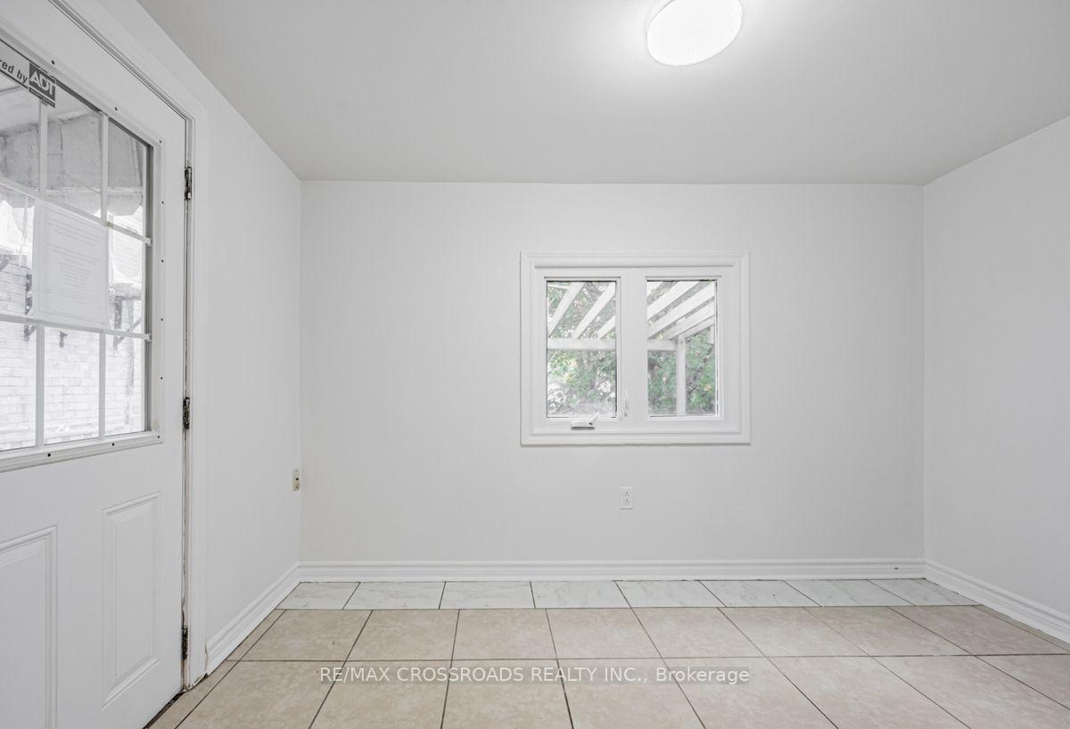 Photo 23 of 111 Elgin Street W, Oshawa, O'Neill — HOMEH