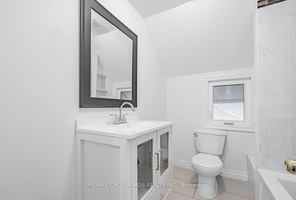 Photo 25 of 111 Elgin Street W, Oshawa, O'Neill — HOMEH