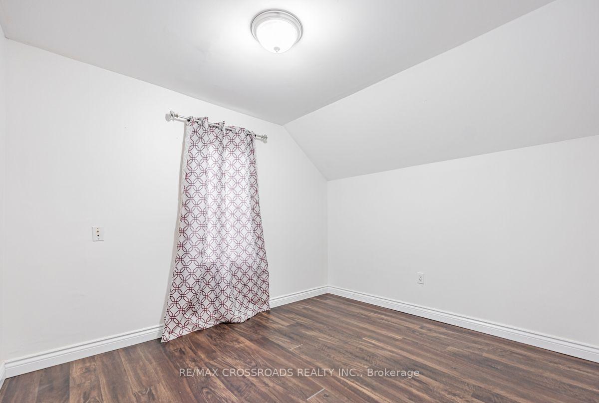 Photo 31 of 111 Elgin Street W, Oshawa, O'Neill — HOMEH