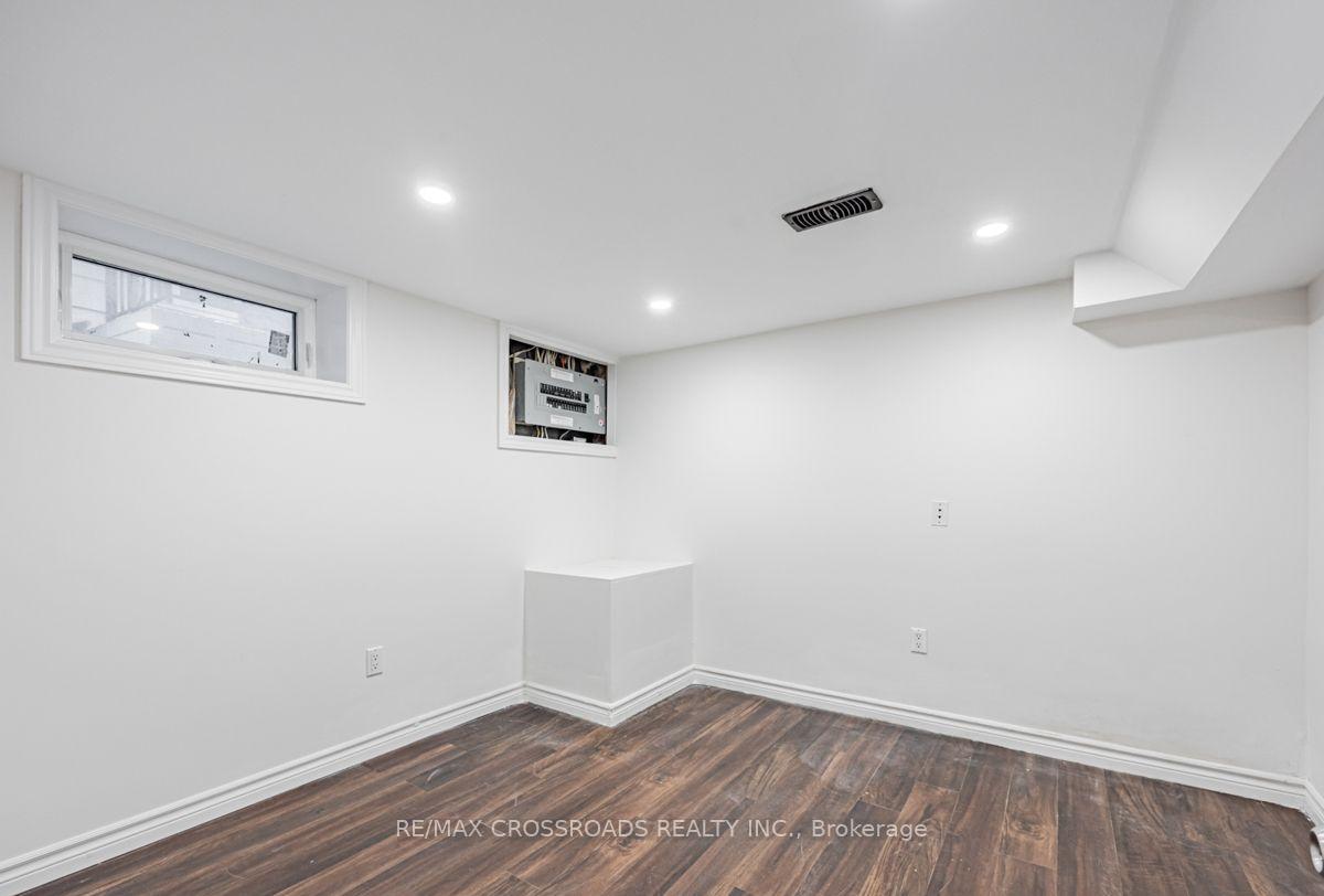 Photo 35 of 111 Elgin Street W, Oshawa, O'Neill — HOMEH