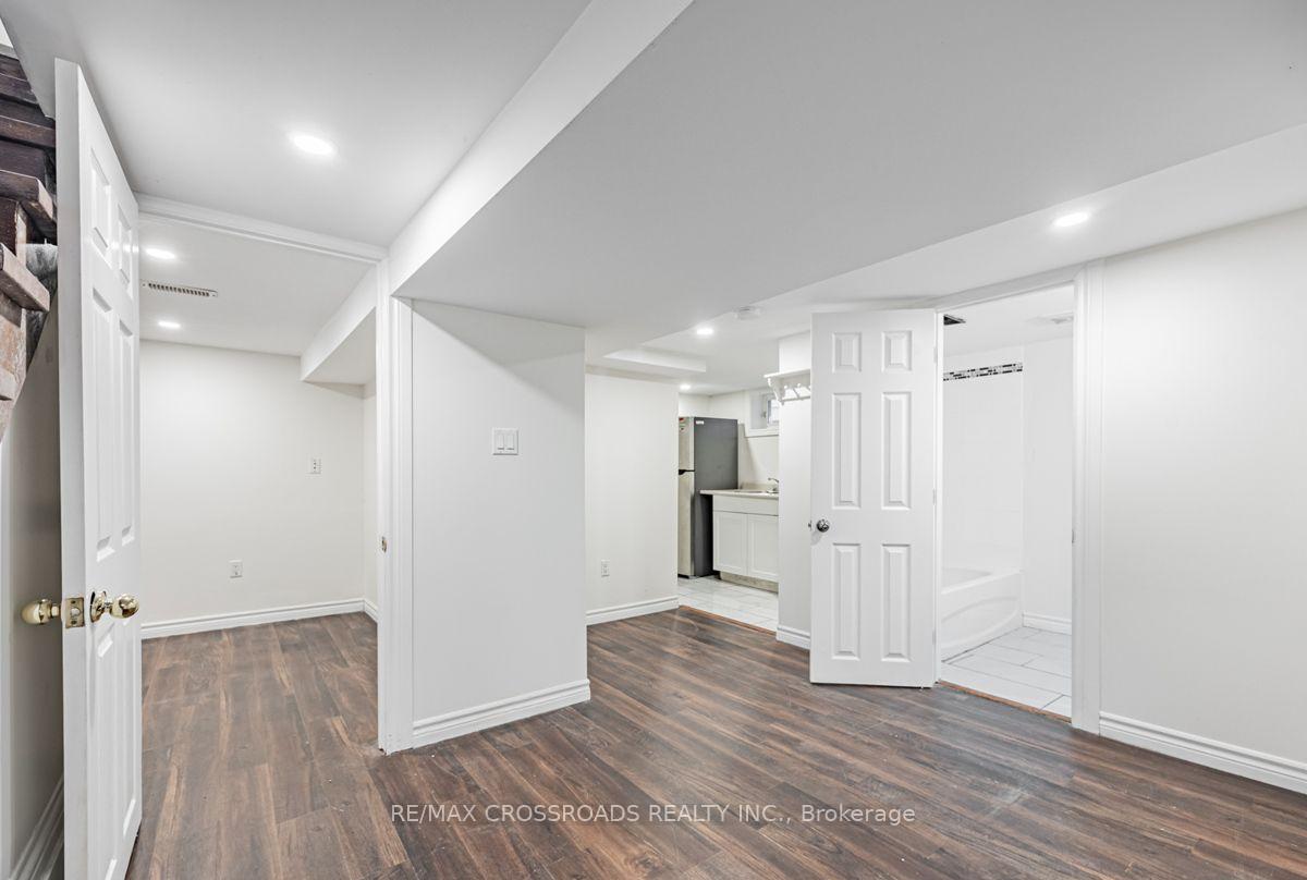 Photo 36 of 111 Elgin Street W, Oshawa, O'Neill — HOMEH