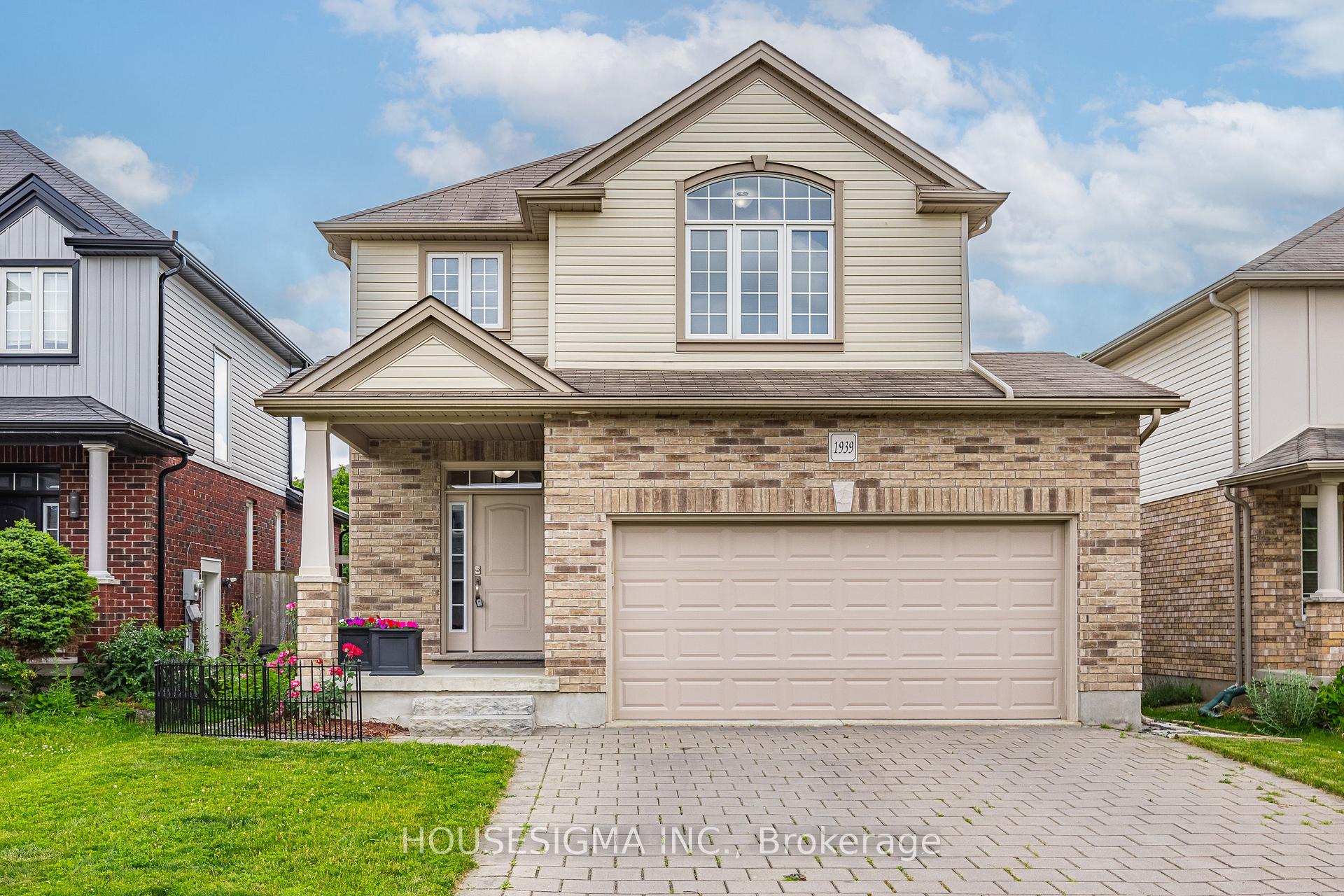 Front of 1939 Jubilee Drive