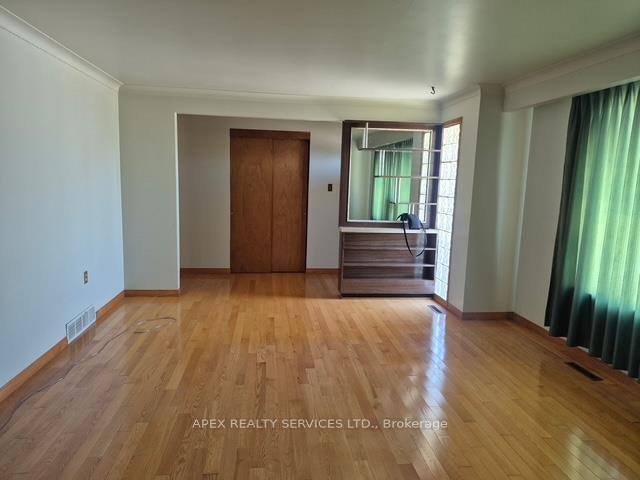 Photo 3 of 380 Winnpeg Avenue, Thunder Bay, Academy Heights — HOMEH
