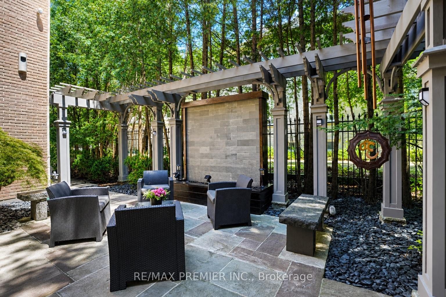 Photo 10 of 6 The Bridle Path, North York, Bridle Path-Sunnybrook-York Mills — HOMEH