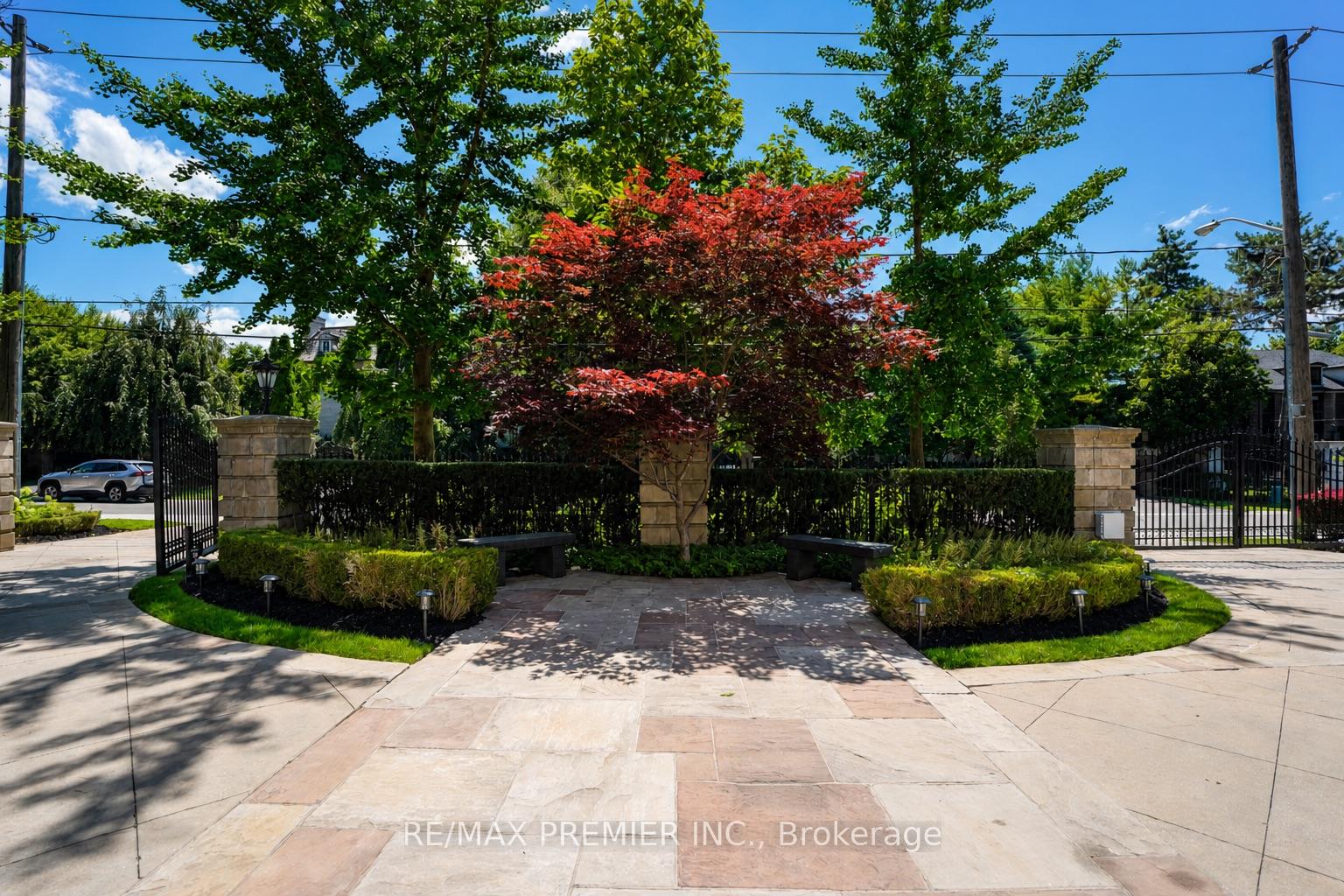 Photo 12 of 6 The Bridle Path, North York, Bridle Path-Sunnybrook-York Mills — HOMEH