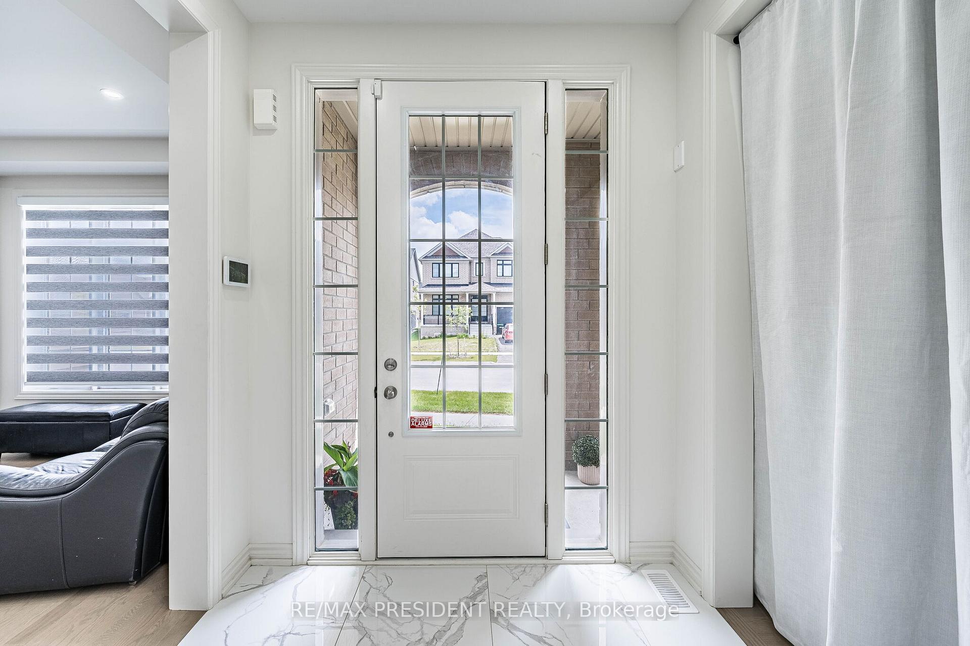 Photo 8 of 2 Hawthorns Gardens, Adjala-Tosorontio, Colgan — HOMEH