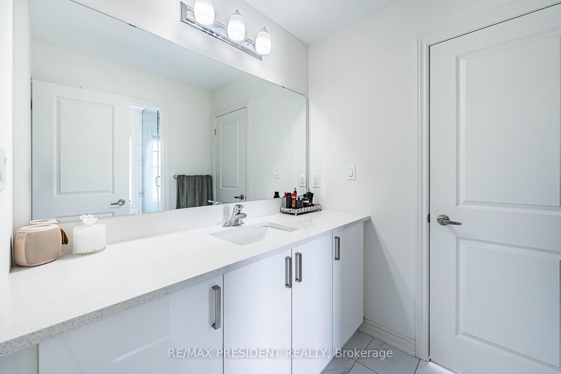 Photo 41 of 2 Hawthorns Gardens, Adjala-Tosorontio, Colgan — HOMEH