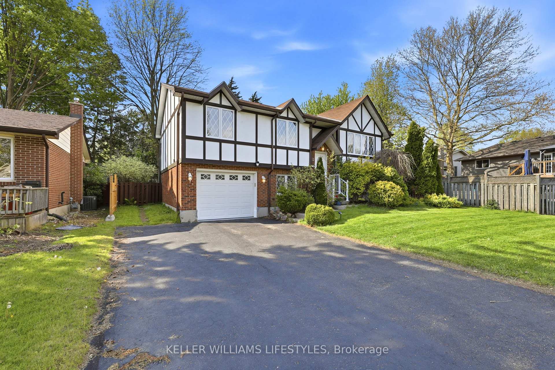 Photo 4 of 65 Gablewood Crescent, London, North F — HOMEH