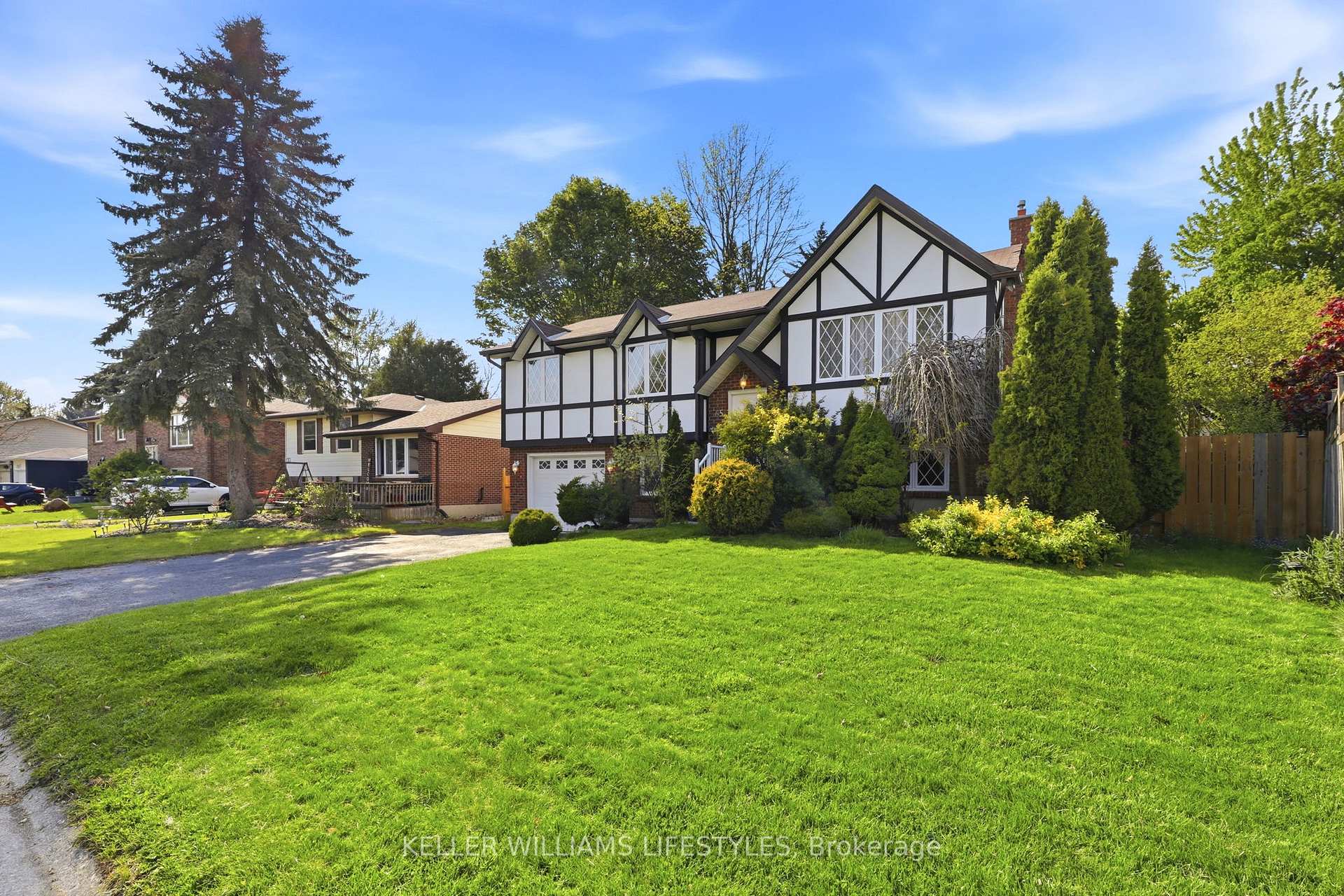 Photo 5 of 65 Gablewood Crescent, London, North F — HOMEH