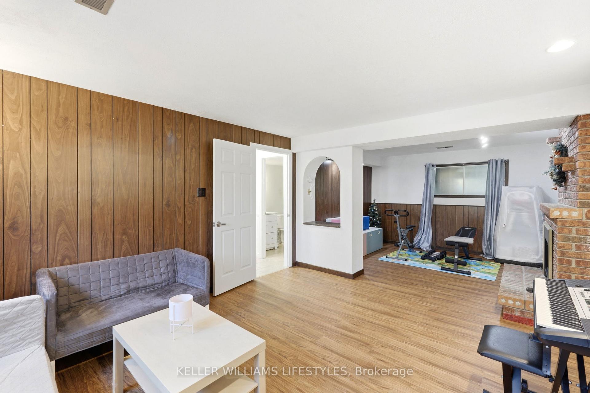 Photo 30 of 65 Gablewood Crescent, London, North F — HOMEH