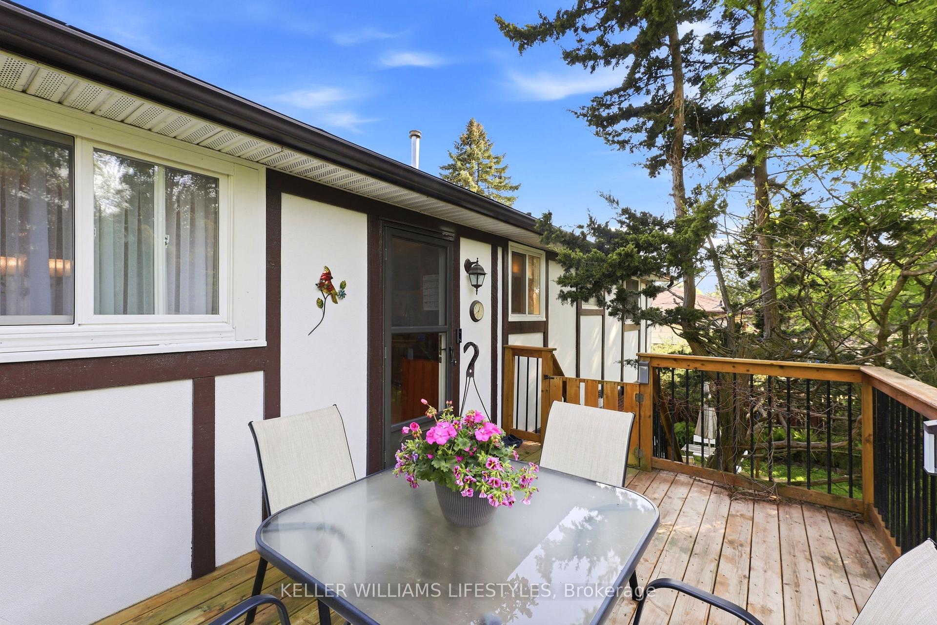 Photo 35 of 65 Gablewood Crescent, London, North F — HOMEH