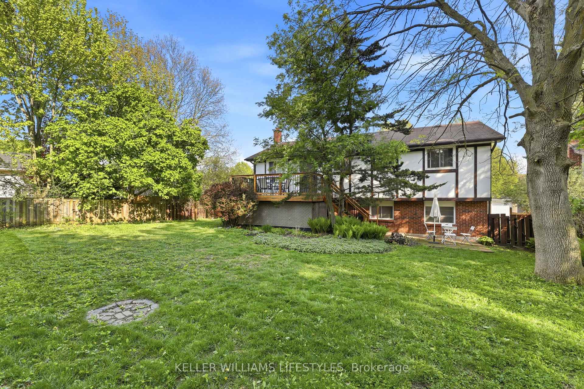 Photo 37 of 65 Gablewood Crescent, London, North F — HOMEH
