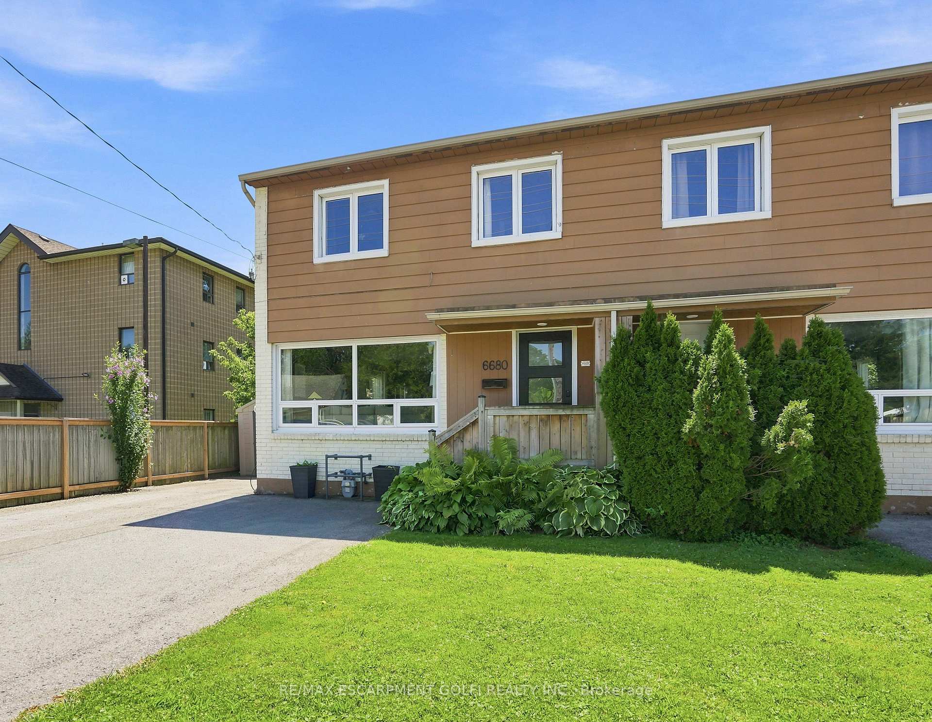 Photo 2 of 6680 Mcleod Road, Niagara Falls, Oldfield — HOMEH