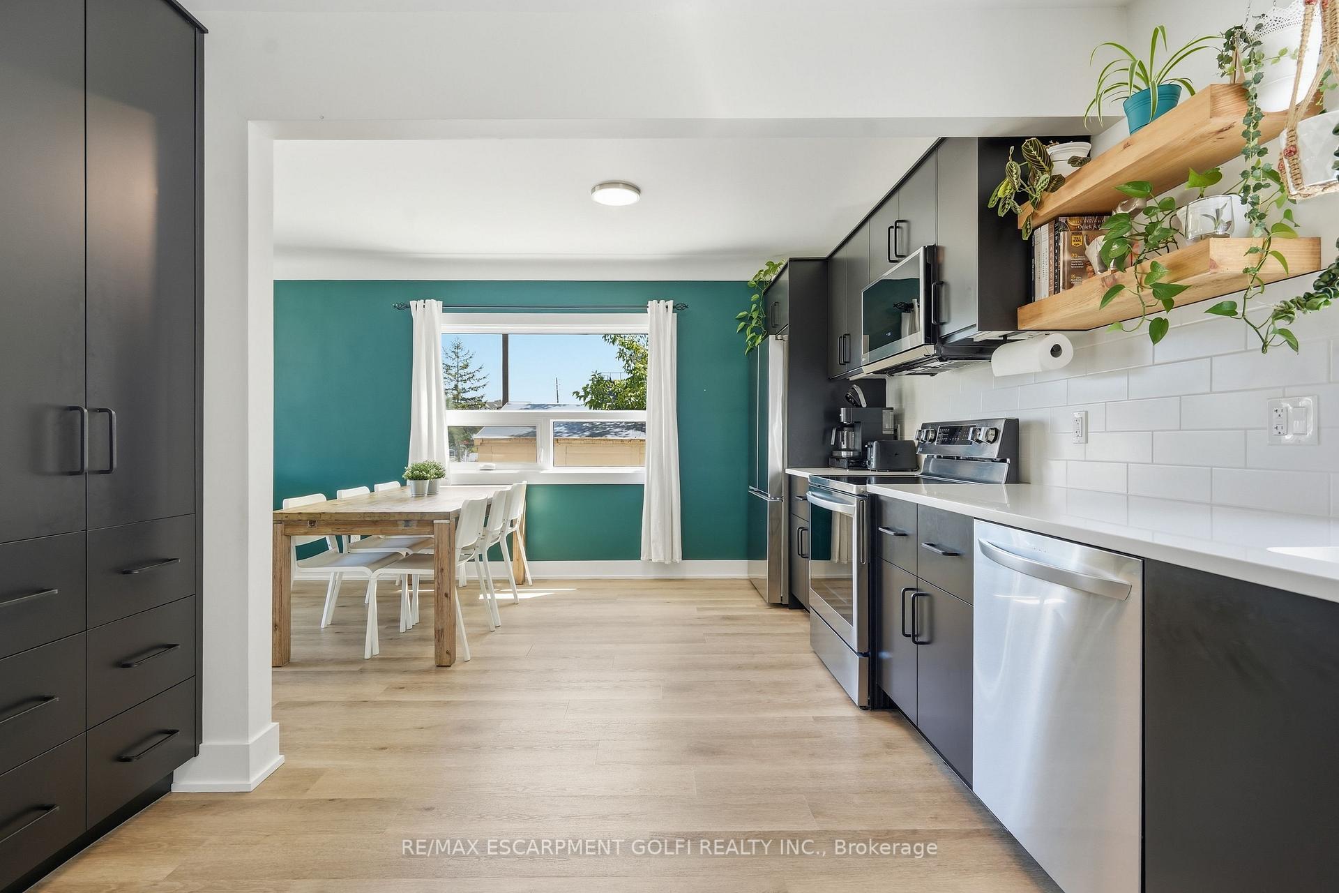 Photo 11 of 6680 Mcleod Road, Niagara Falls, Oldfield — HOMEH