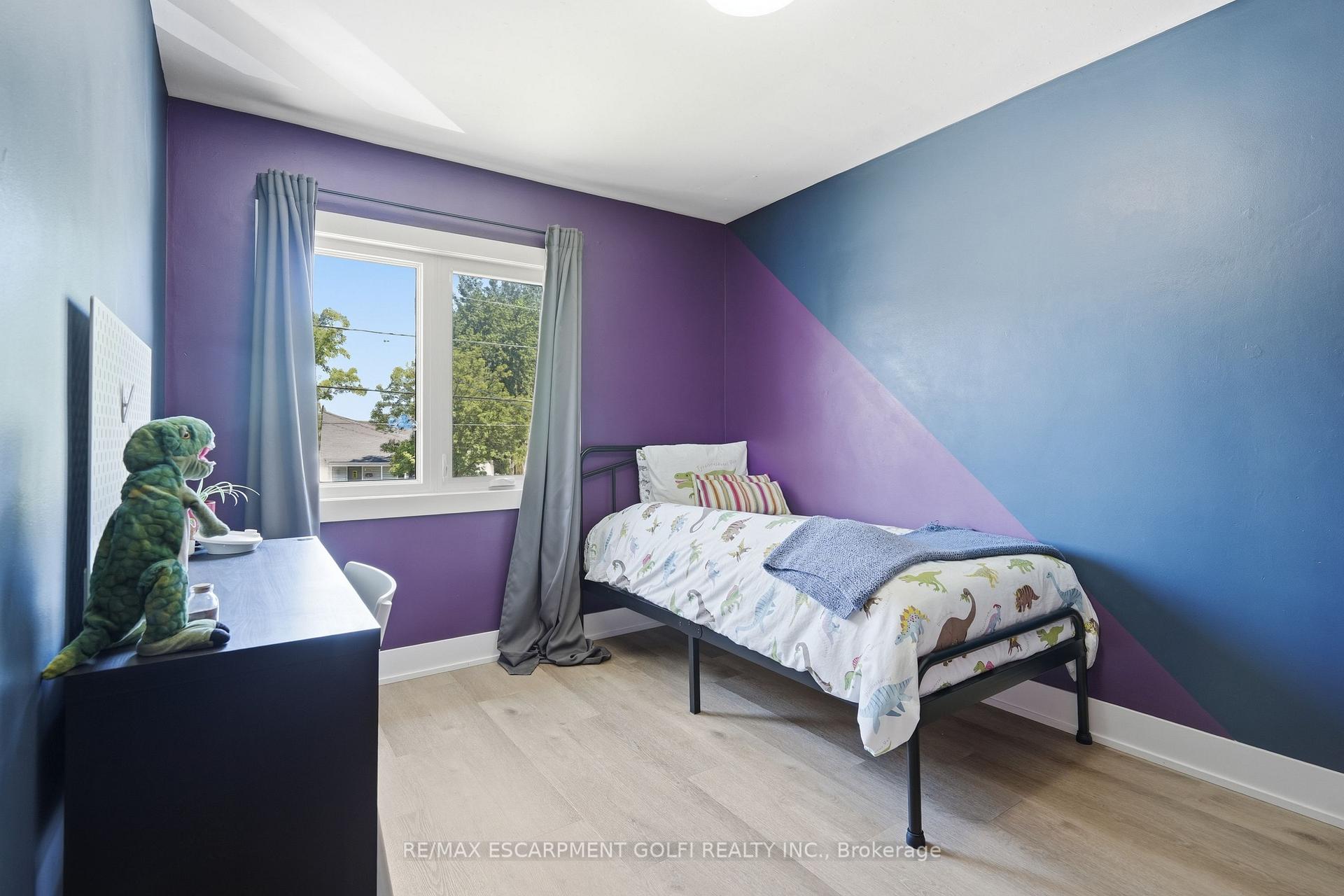 Photo 15 of 6680 Mcleod Road, Niagara Falls, Oldfield — HOMEH