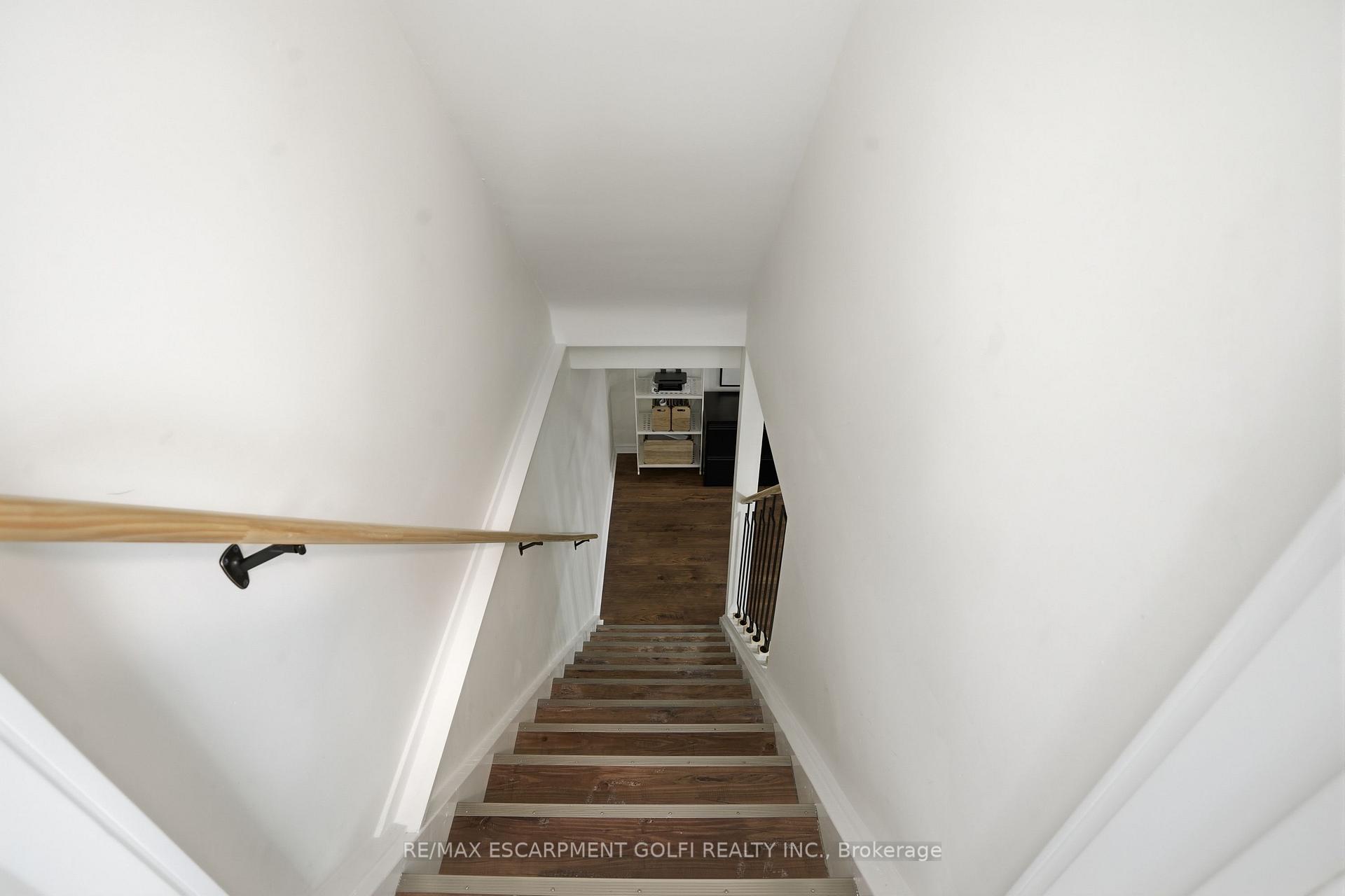 Photo 21 of 6680 Mcleod Road, Niagara Falls, Oldfield — HOMEH