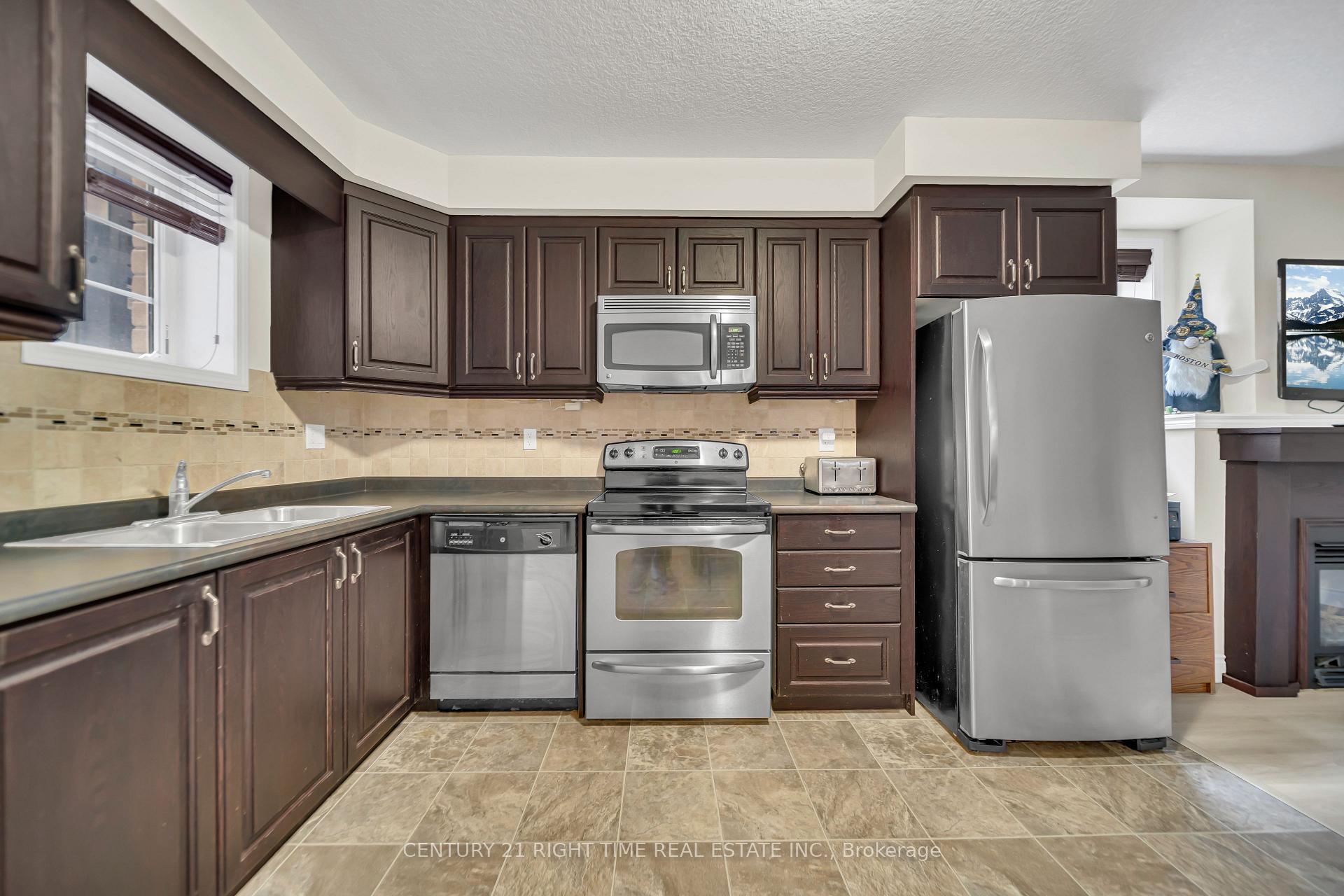 Photo 9 of Unit 14A, 931 Glasgow Street E, Kitchener, Westmount - Kitchener — HOMEH