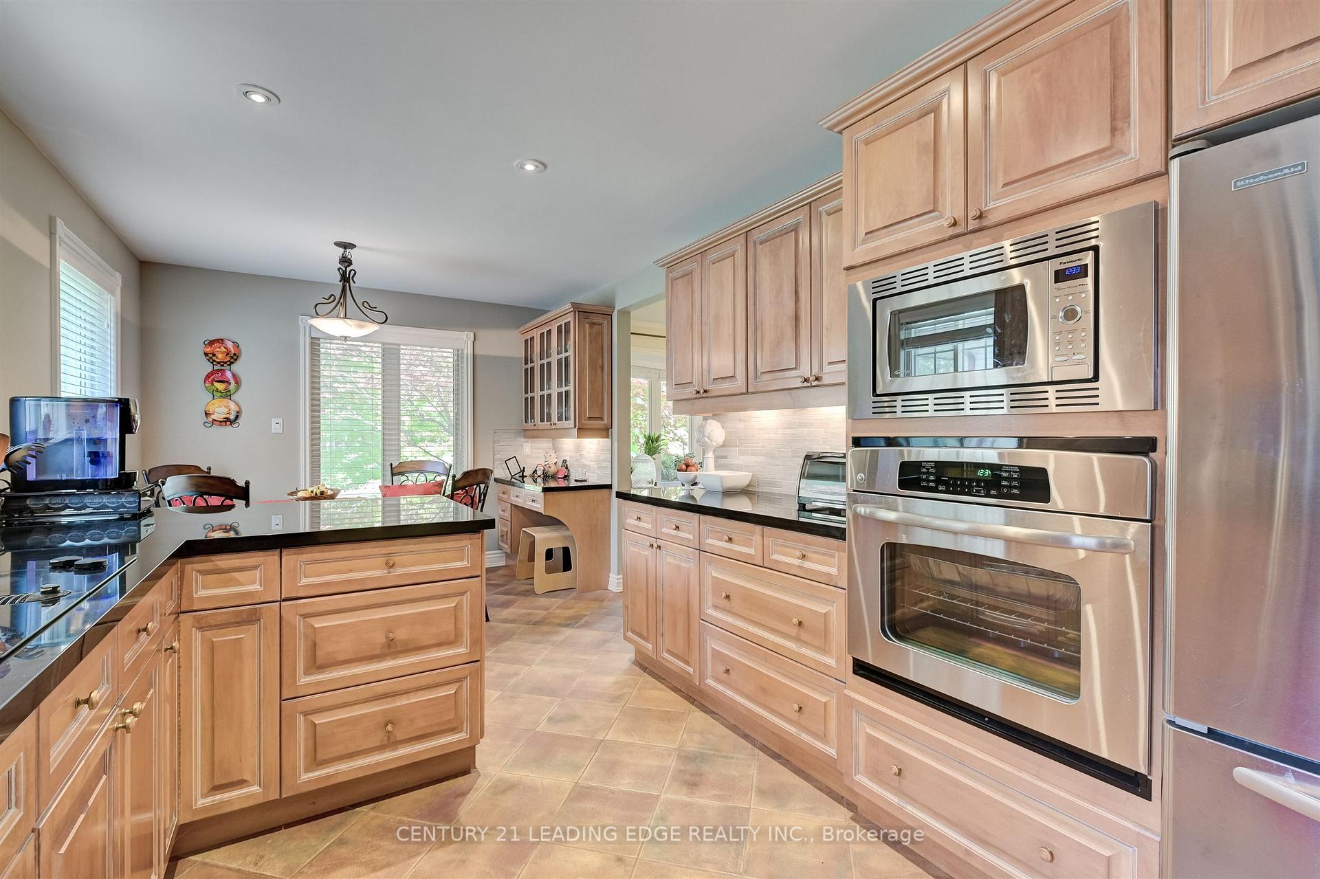 Photo 14 of 171 Krieghoff Avenue, Markham, Unionville — HOMEH