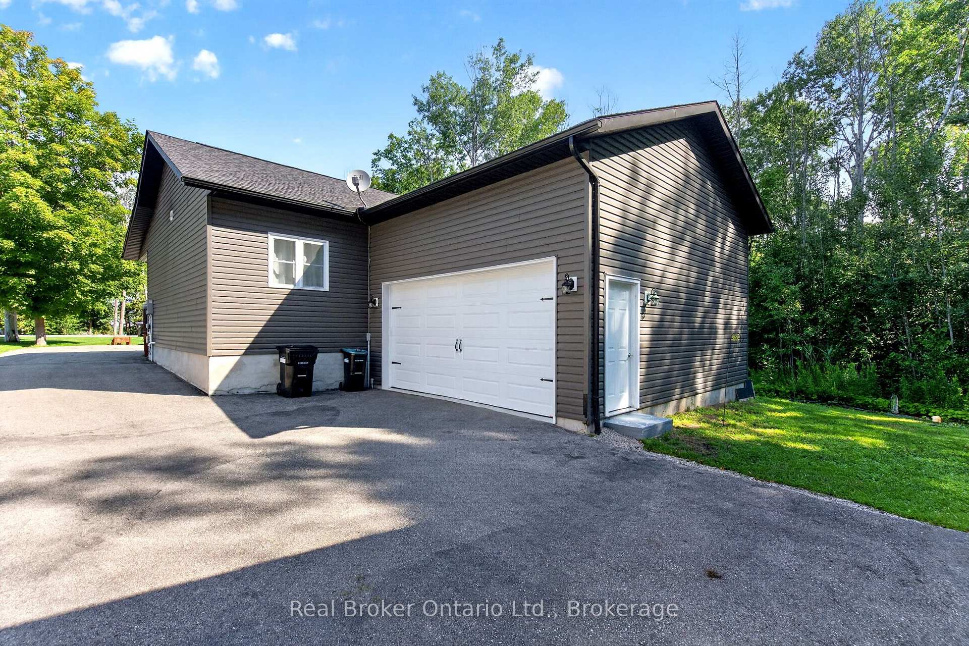 Photo 17 of 75 Bourgeois Beach Road, Tay, Victoria Harbour — HOMEH