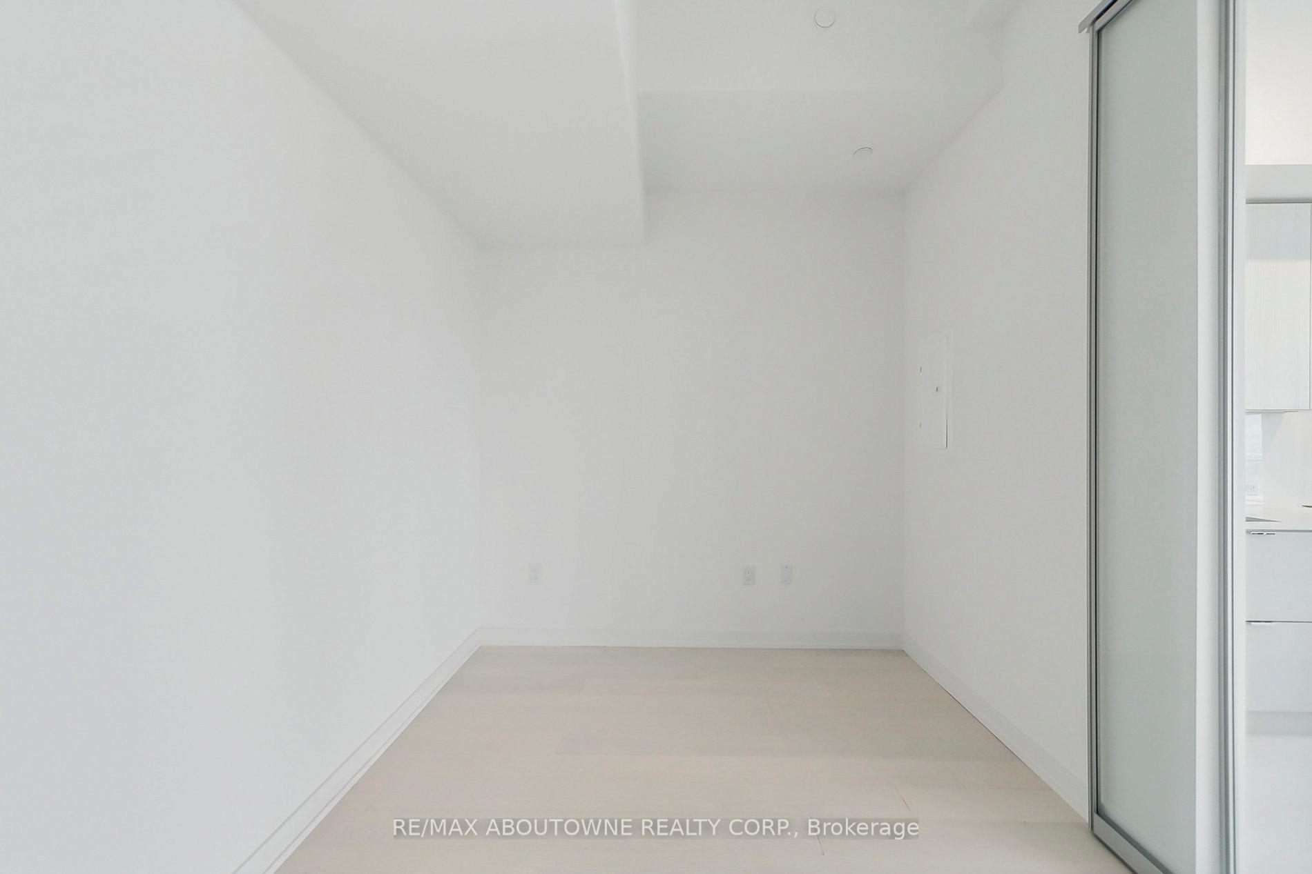 Photo 12 of Unit 6001, 3883 Quartz Road, Mississauga, City Centre — HOMEH
