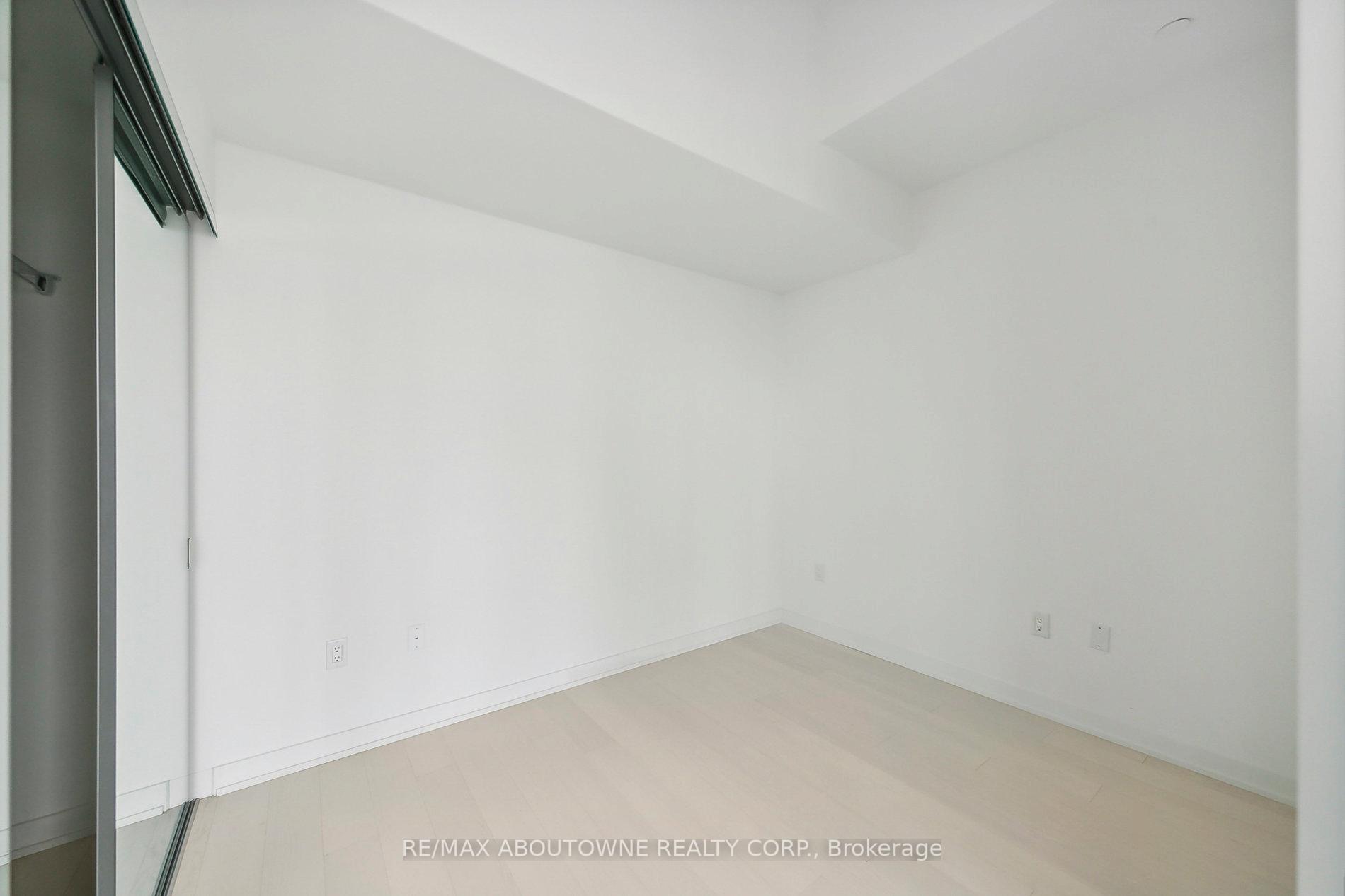 Photo 13 of Unit 6001, 3883 Quartz Road, Mississauga, City Centre — HOMEH