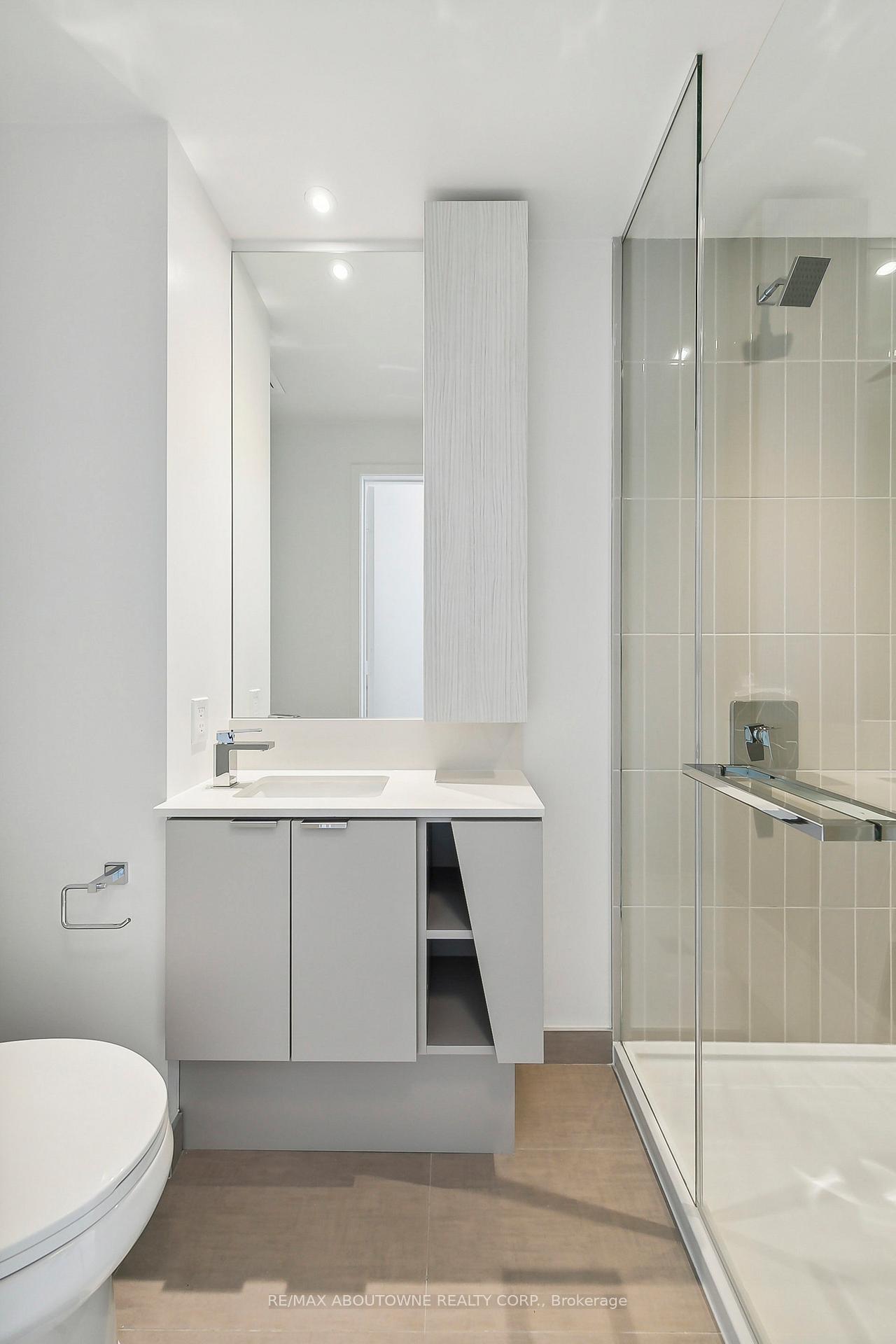 Photo 16 of Unit 6001, 3883 Quartz Road, Mississauga, City Centre — HOMEH