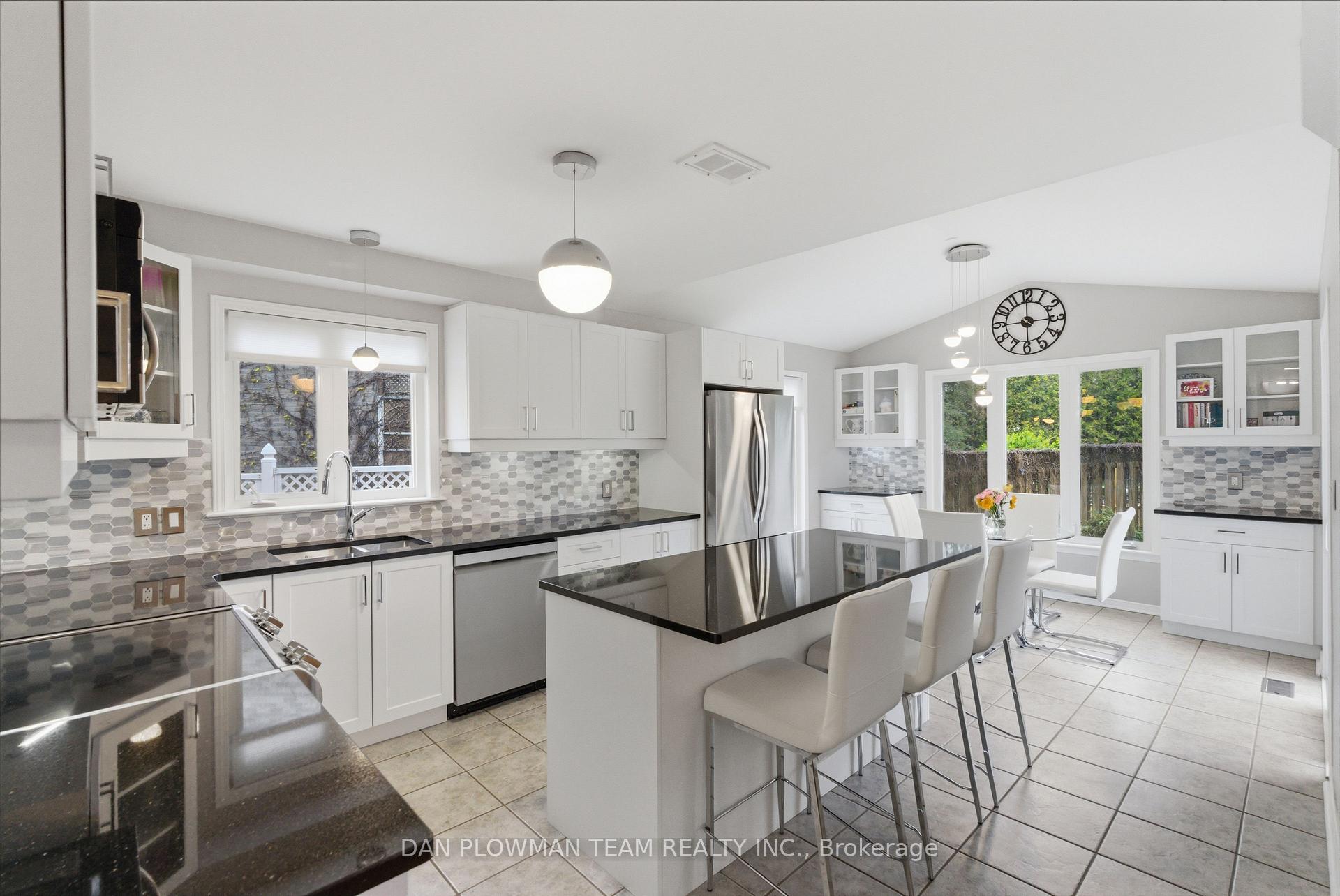 Photo 9 of 28 Bayshore Drive, Loyalist, Bath — HOMEH