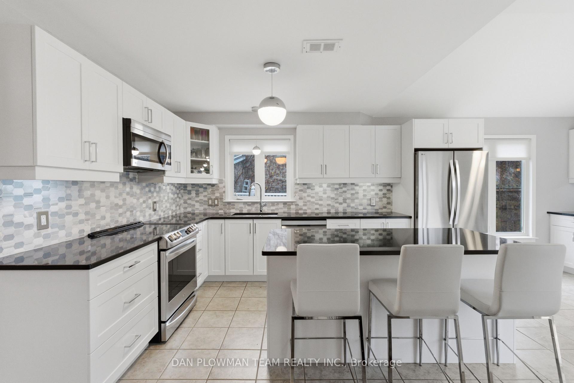 Photo 10 of 28 Bayshore Drive, Loyalist, Bath — HOMEH