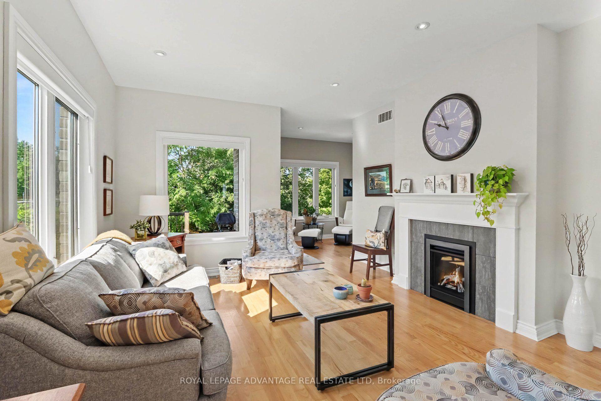 Photo 4 of 129 Mac Campbell Drive, Perth, Perth — HOMEH