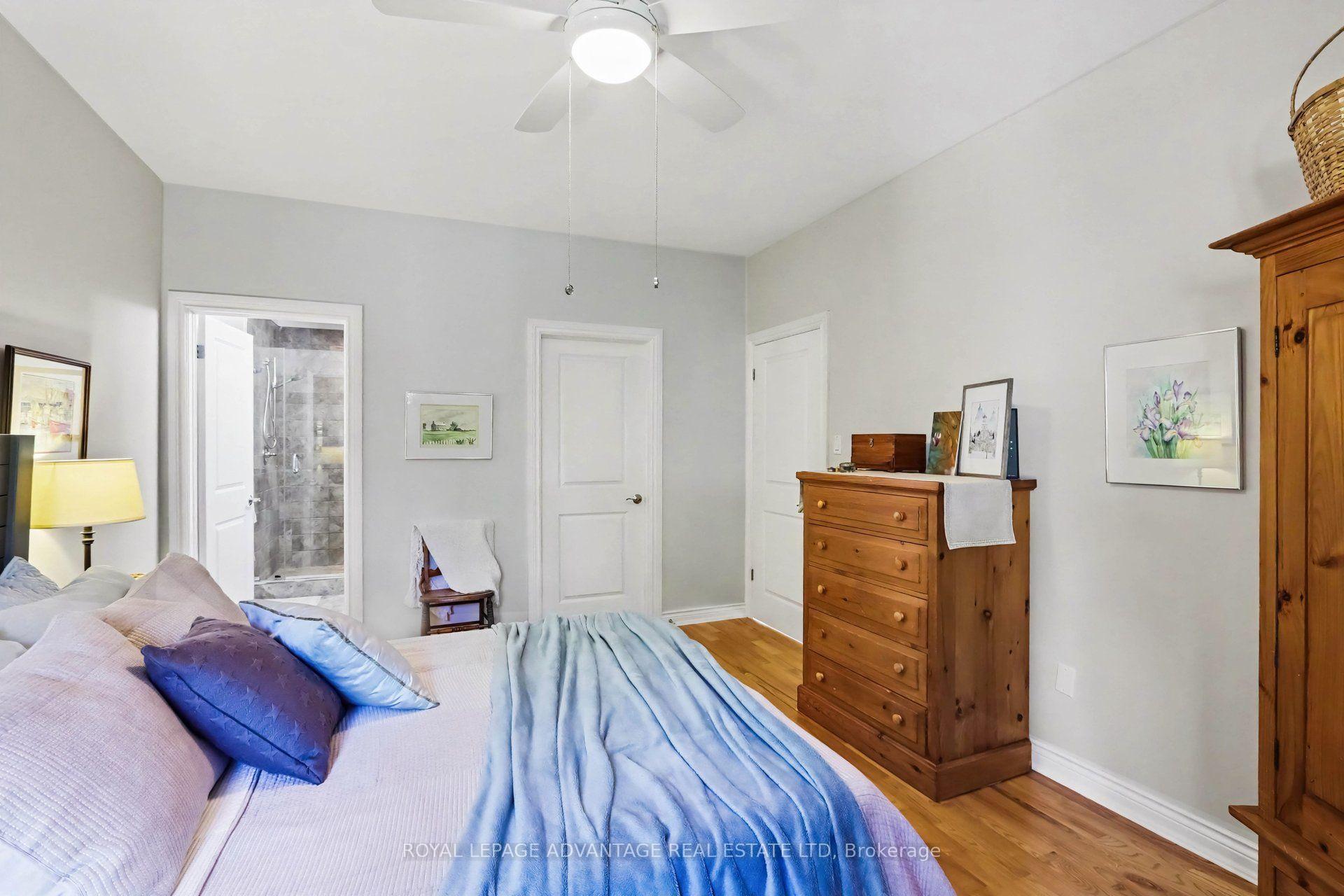 Photo 16 of 129 Mac Campbell Drive, Perth, Perth — HOMEH