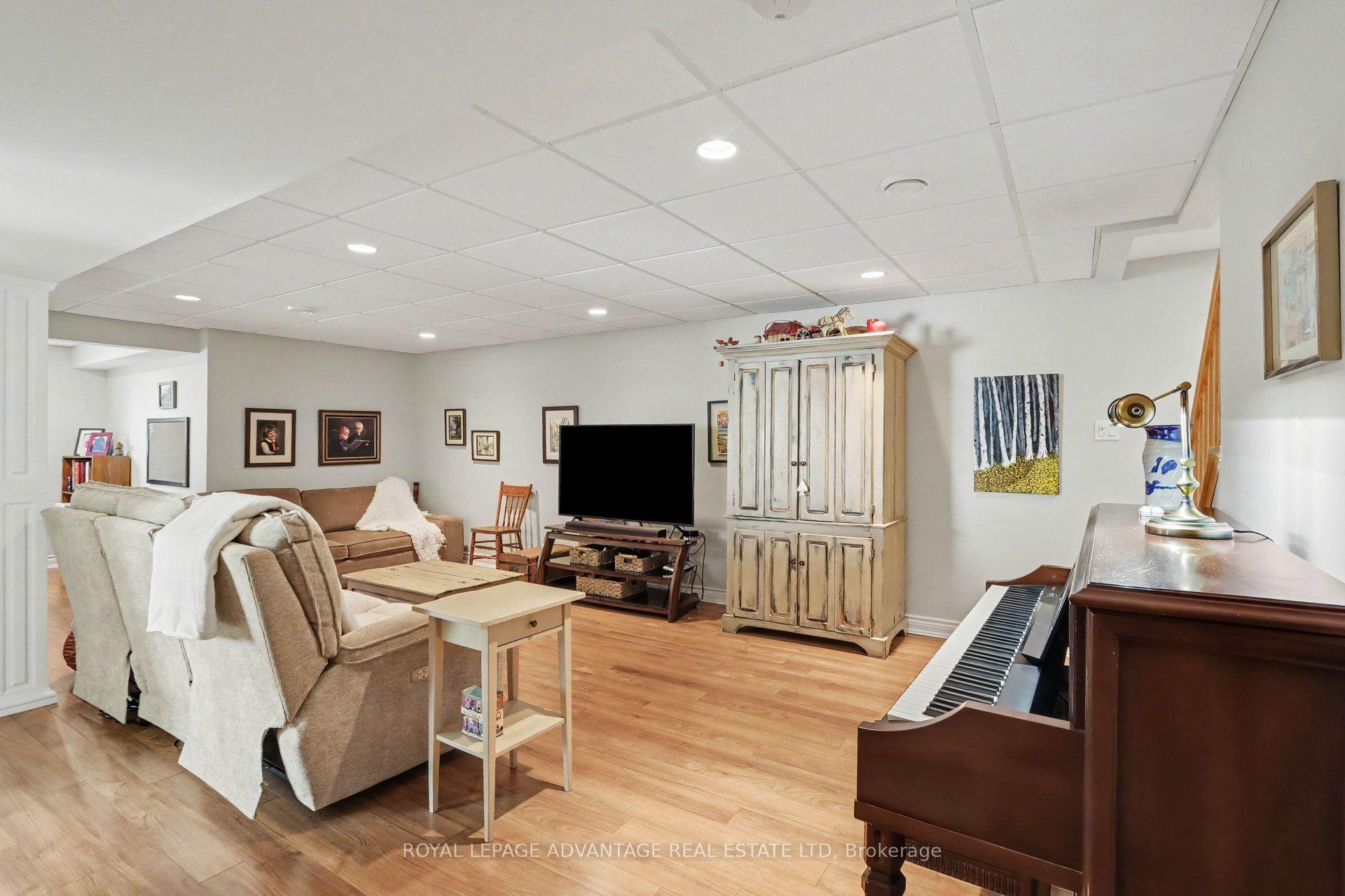 Photo 19 of 129 Mac Campbell Drive, Perth, Perth — HOMEH