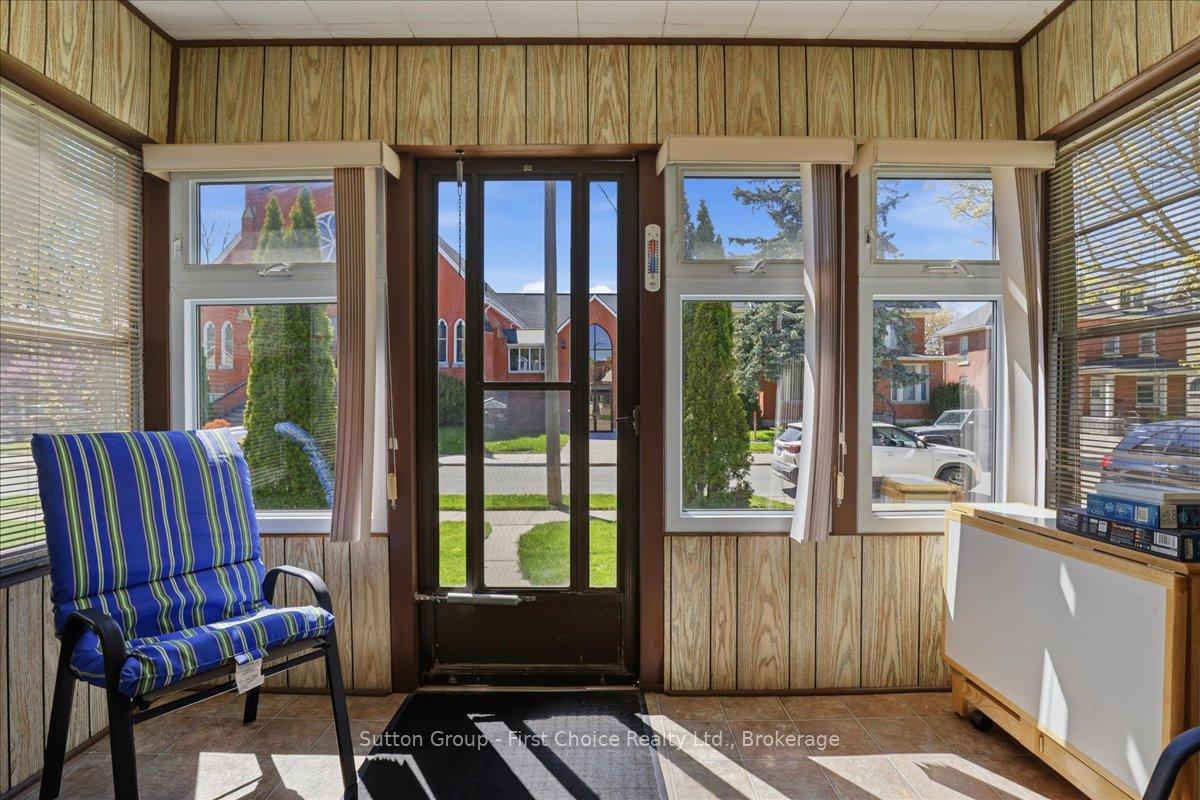 Photo 4 of 49 Well Street, Stratford — HOMEH