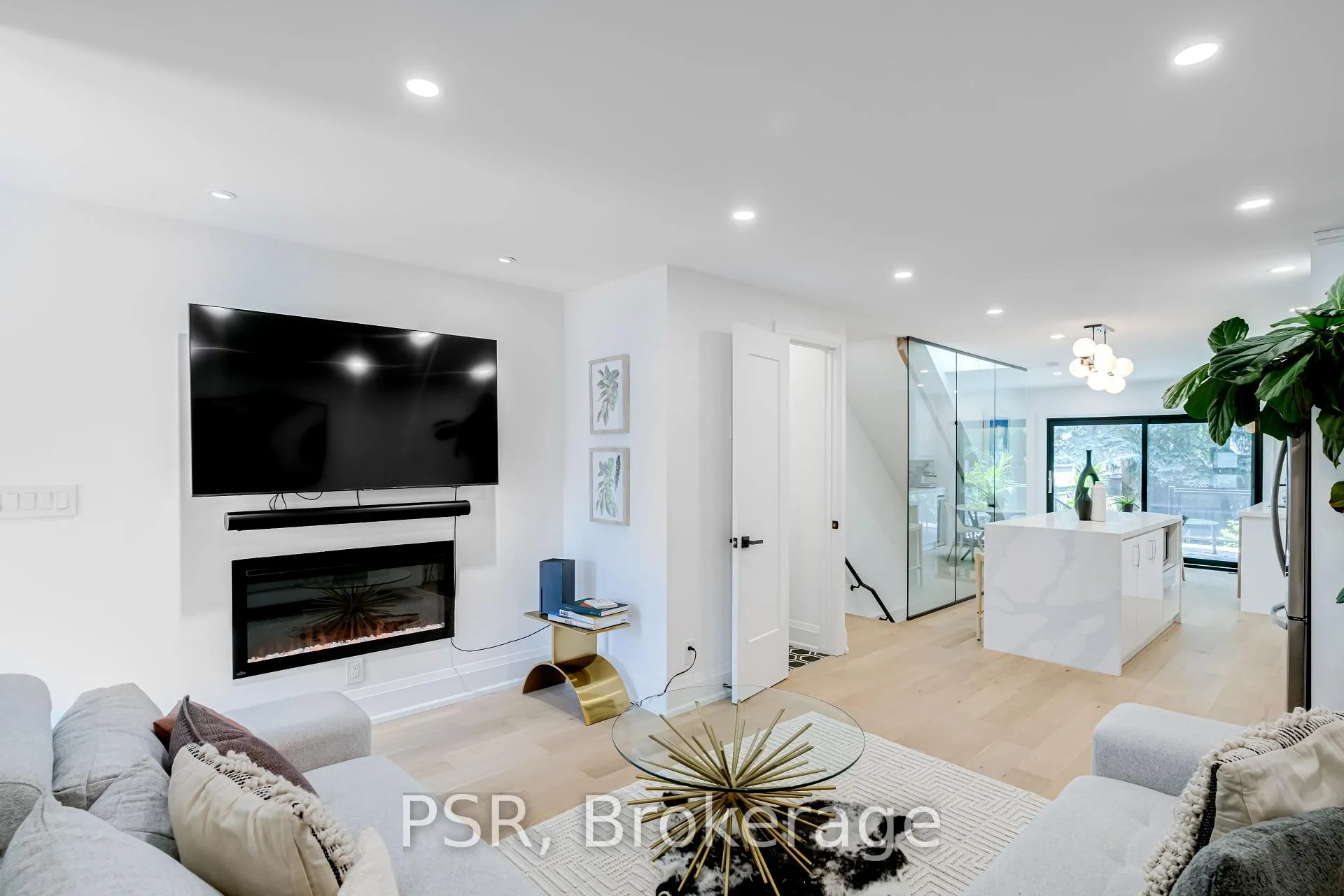 Photo 2 of 745 Craven Road, Toronto, Greenwood-Coxwell — HOMEH