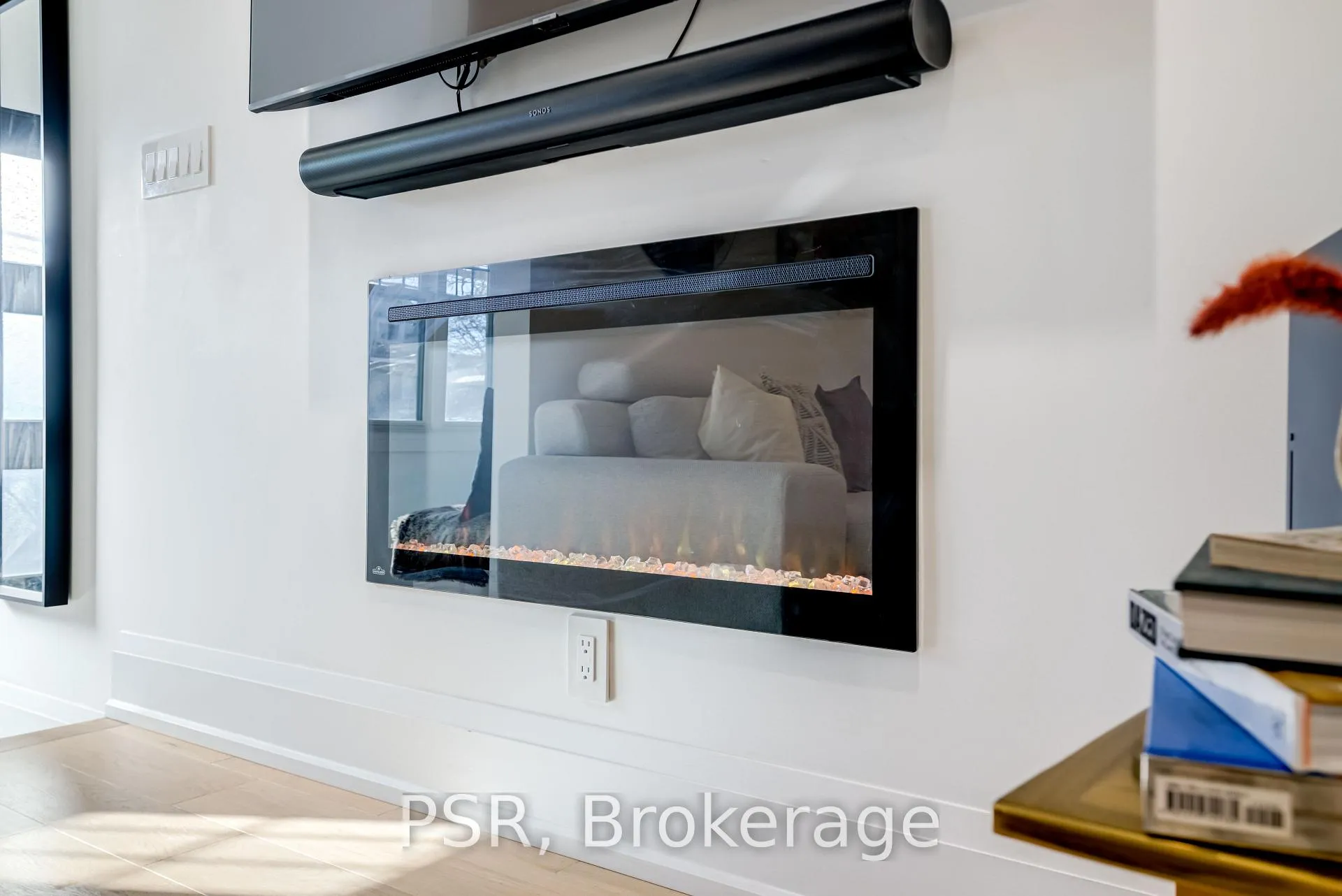 Photo 6 of 745 Craven Road, Toronto, Greenwood-Coxwell — HOMEH