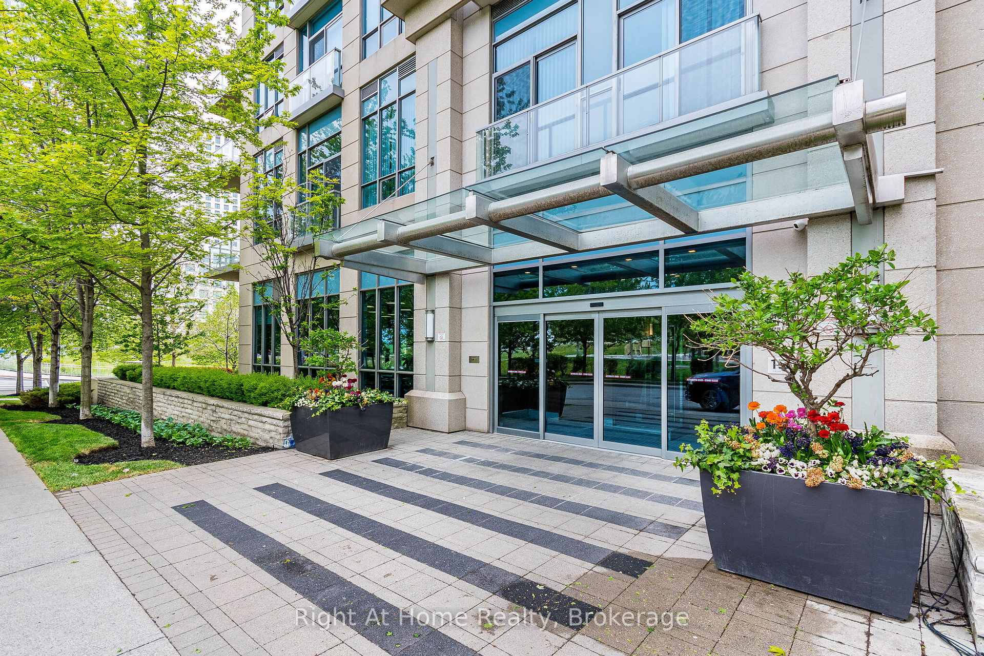 Photo 2 of Unit 1303, 15 Viking Lane, Etobicoke, Islington-City Centre West — HOMEH