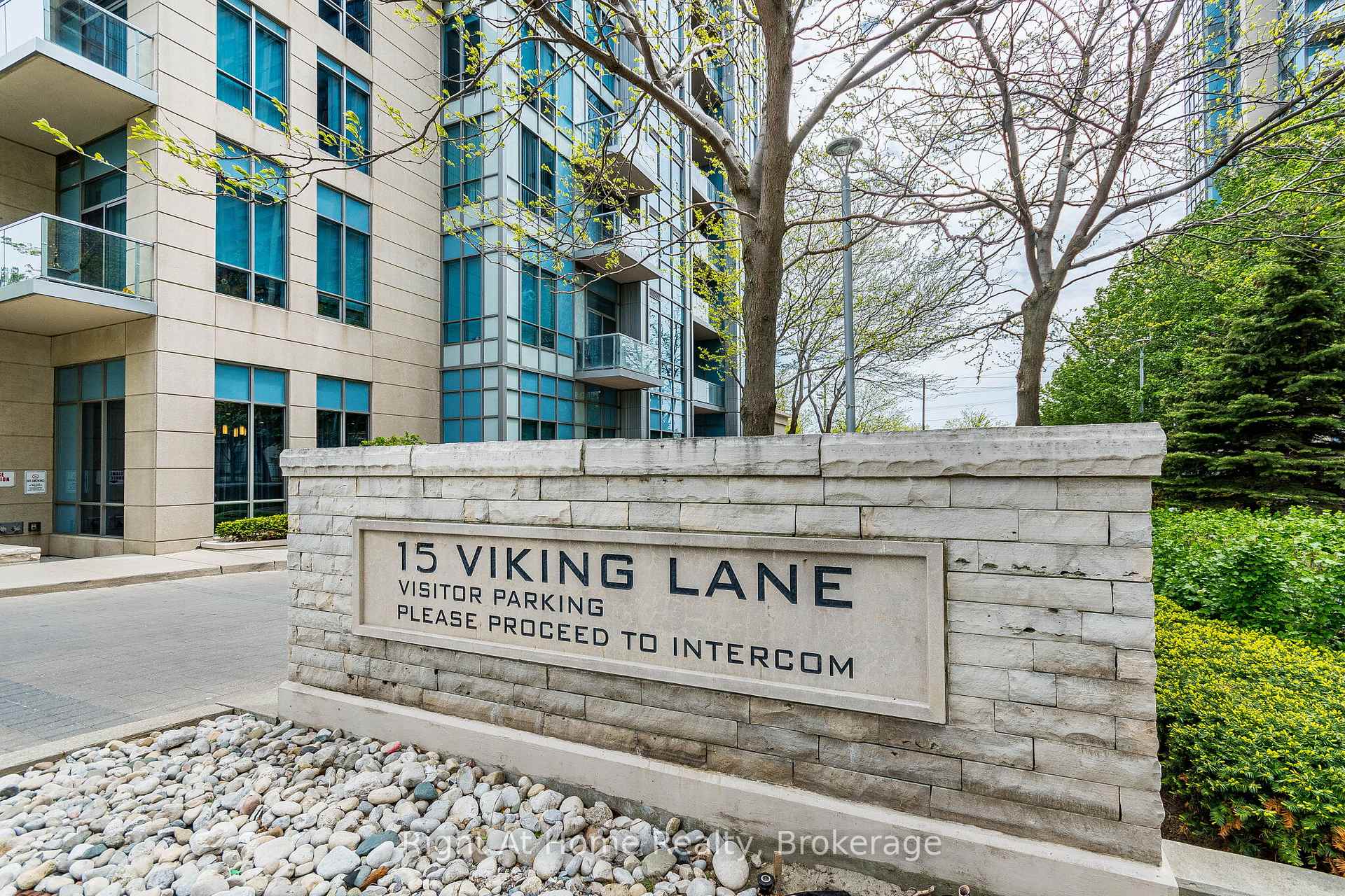 Photo 6 of Unit 1303, 15 Viking Lane, Etobicoke, Islington-City Centre West — HOMEH