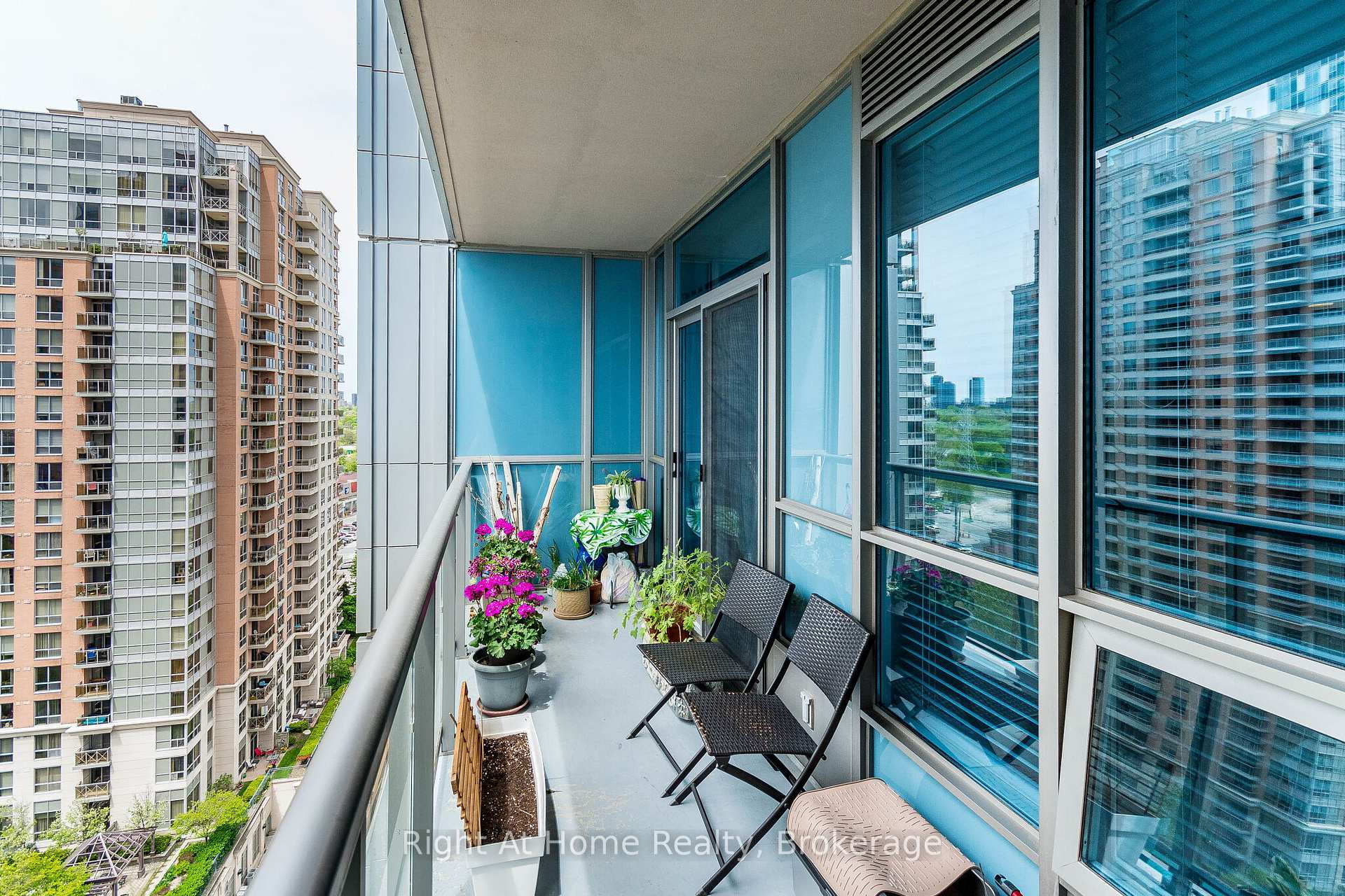Photo 28 of Unit 1303, 15 Viking Lane, Etobicoke, Islington-City Centre West — HOMEH