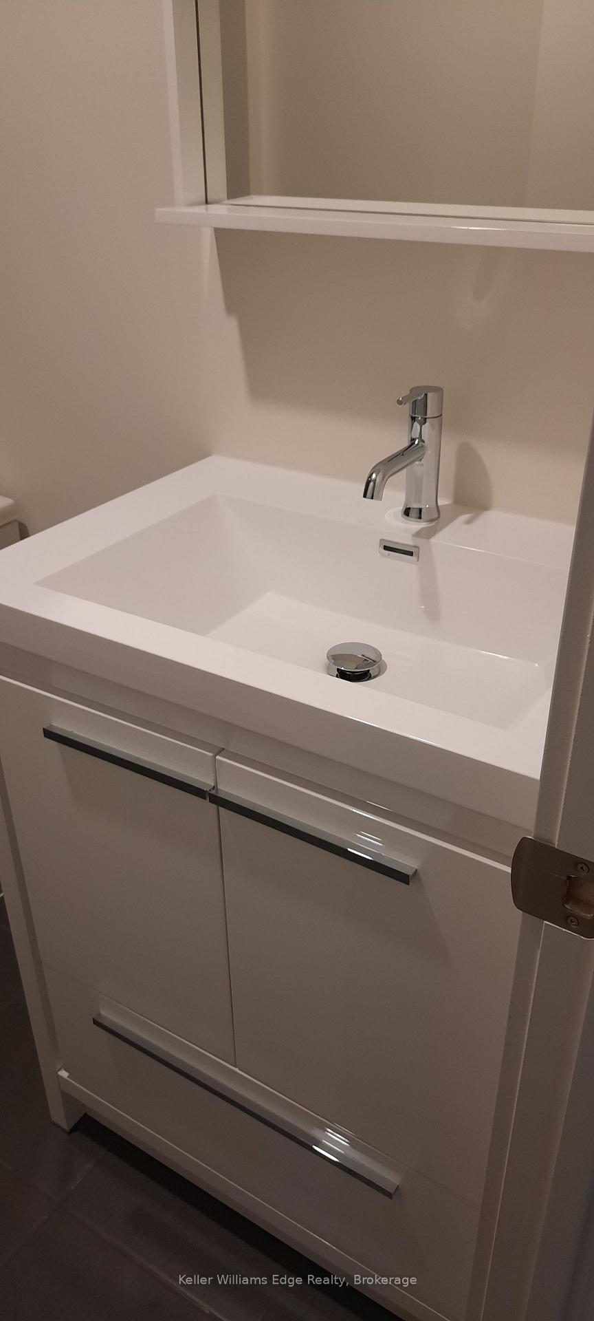 Photo 6 of Unit 1007, 212 King Street E, Hamilton, Beasley — HOMEH