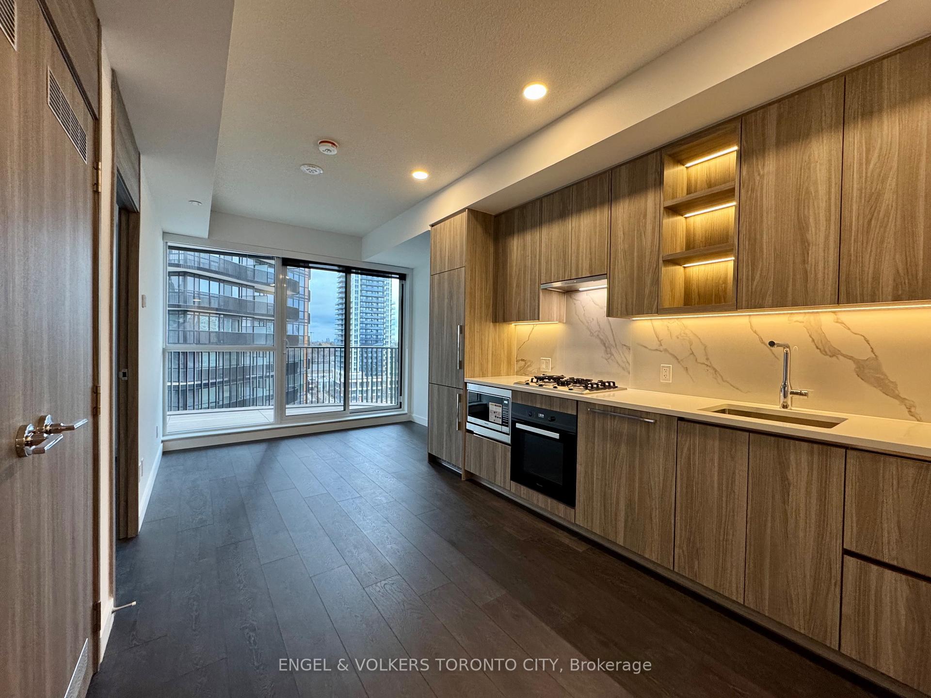 Photo 6 of Unit 1112, 75 Billes Heights, North York, Bayview Village — HOMEH