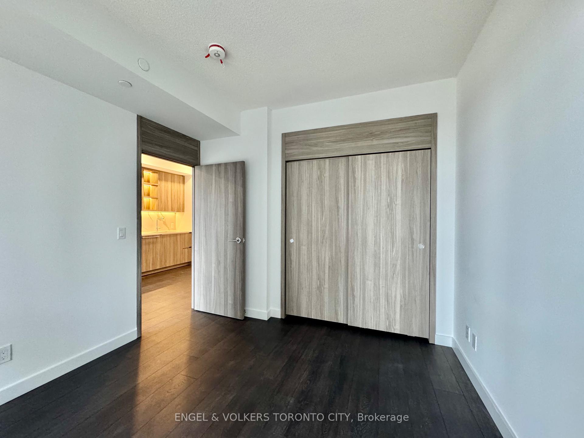 Photo 10 of Unit 1112, 75 Billes Heights, North York, Bayview Village — HOMEH